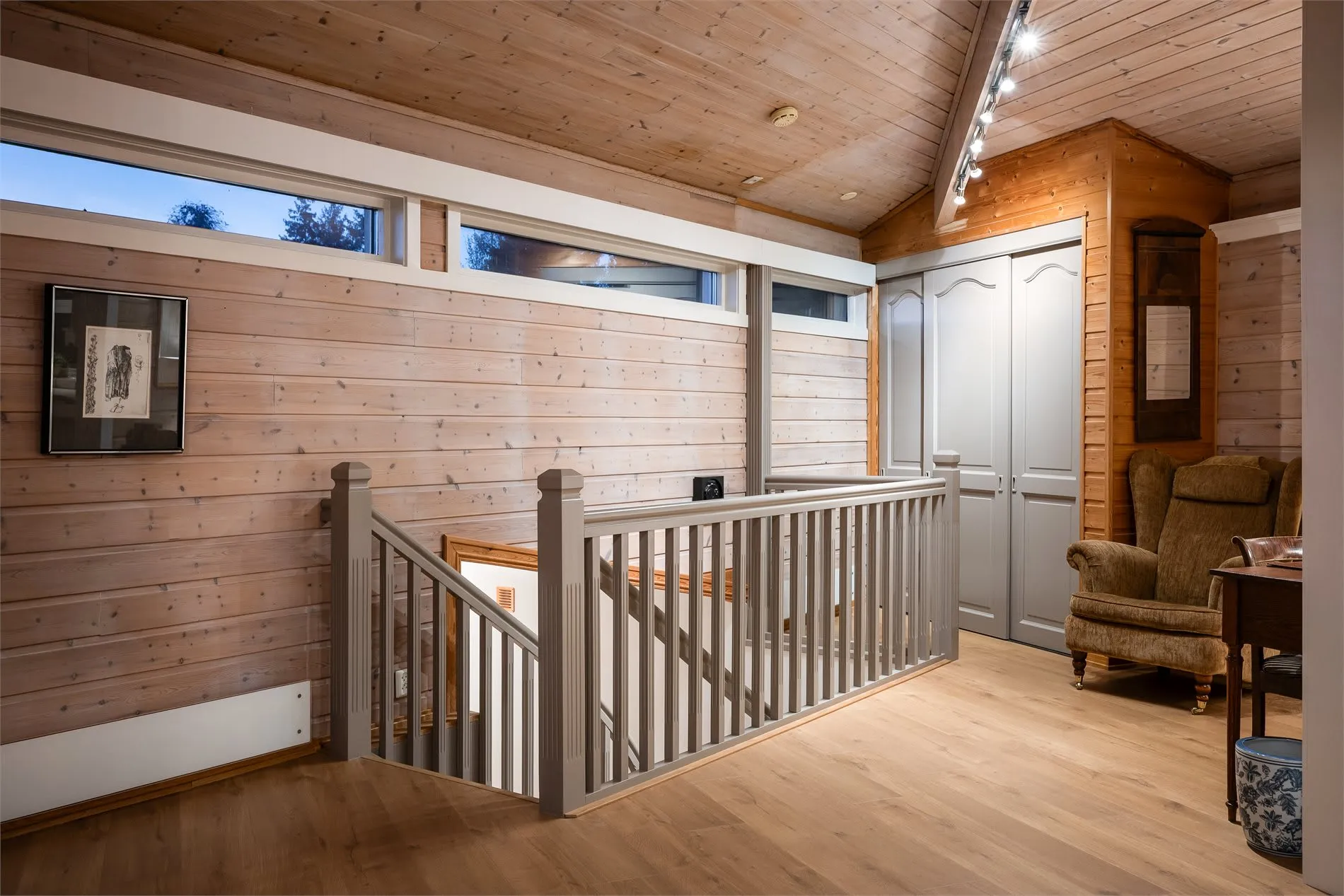 4-Bedroom House with Expansive Garden in Oslo's Prestigious Holmenkollen - View image 9 of 57