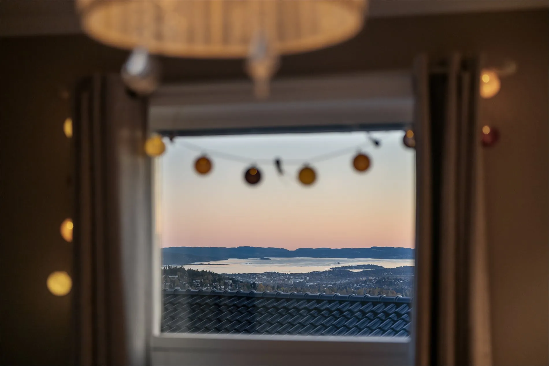 4-Bedroom House with Expansive Garden in Oslo's Prestigious Holmenkollen - View image 10 of 57