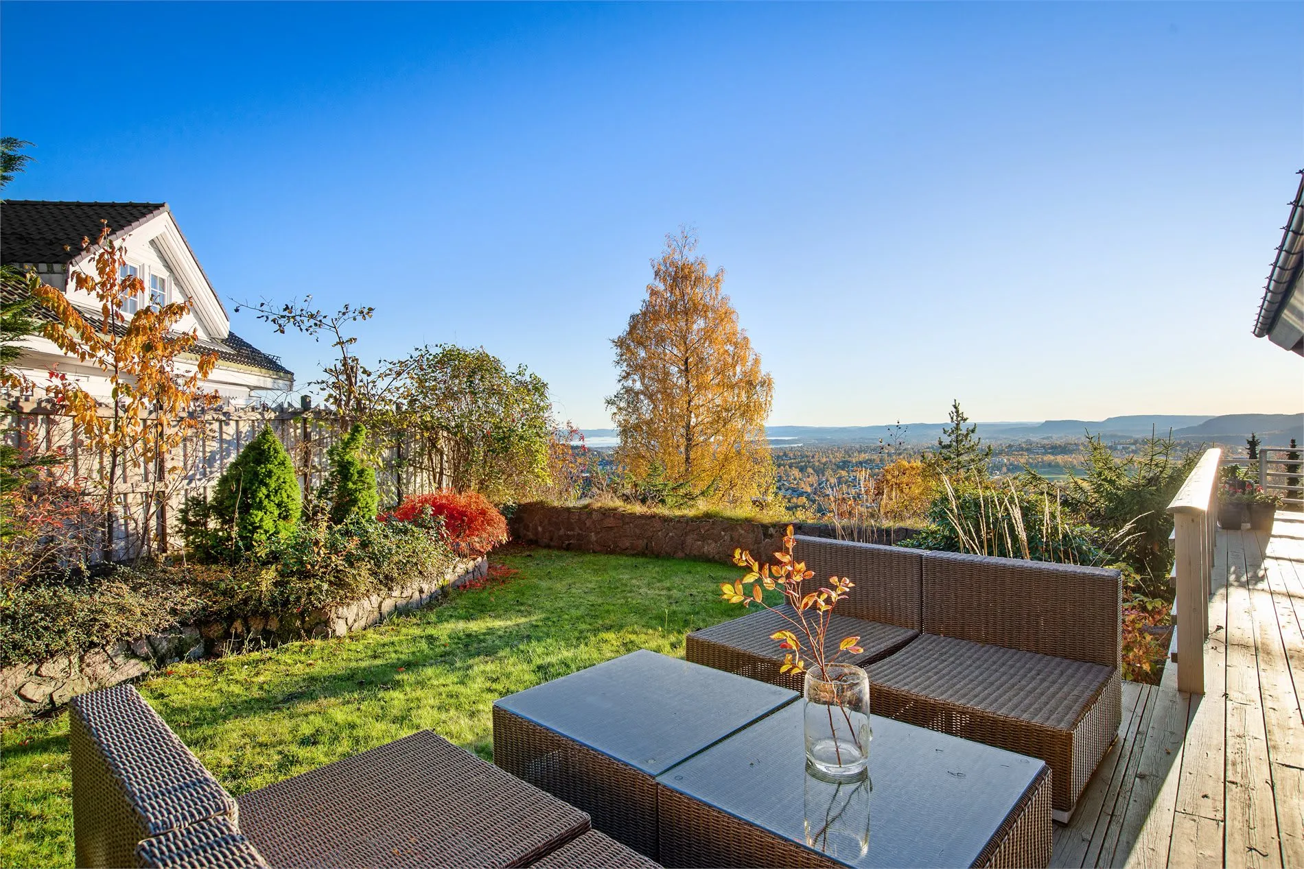4-Bedroom House with Expansive Garden in Oslo's Prestigious Holmenkollen - View image 24 of 57