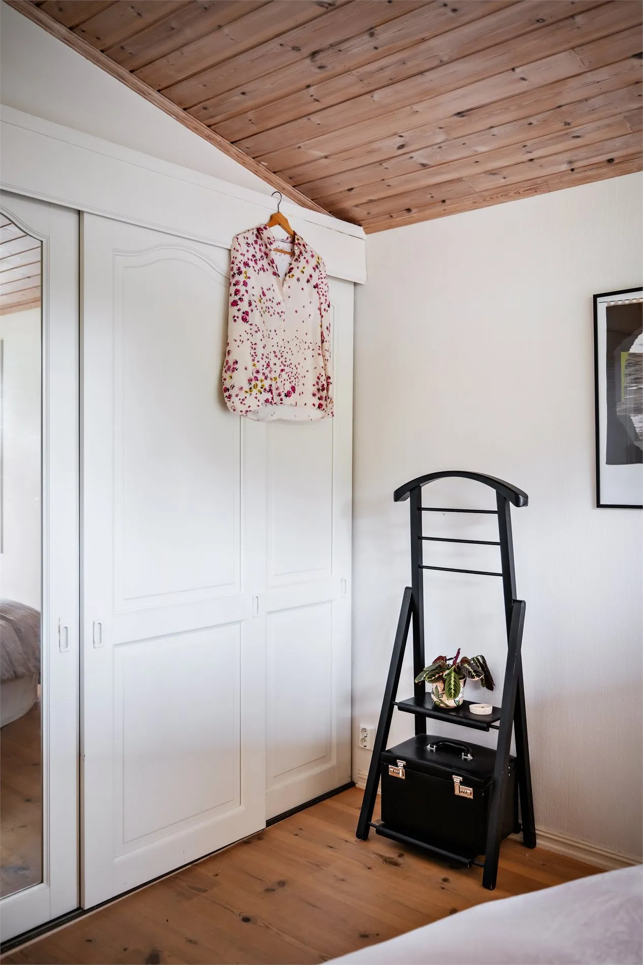 4-Bedroom House with Expansive Garden in Oslo's Prestigious Holmenkollen - View image 35 of 57