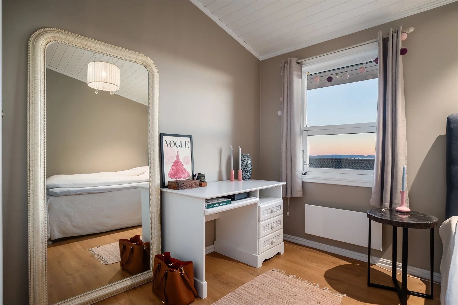 4-Bedroom House with Expansive Garden in Oslo's Prestigious Holmenkollen - View image 39 of 57