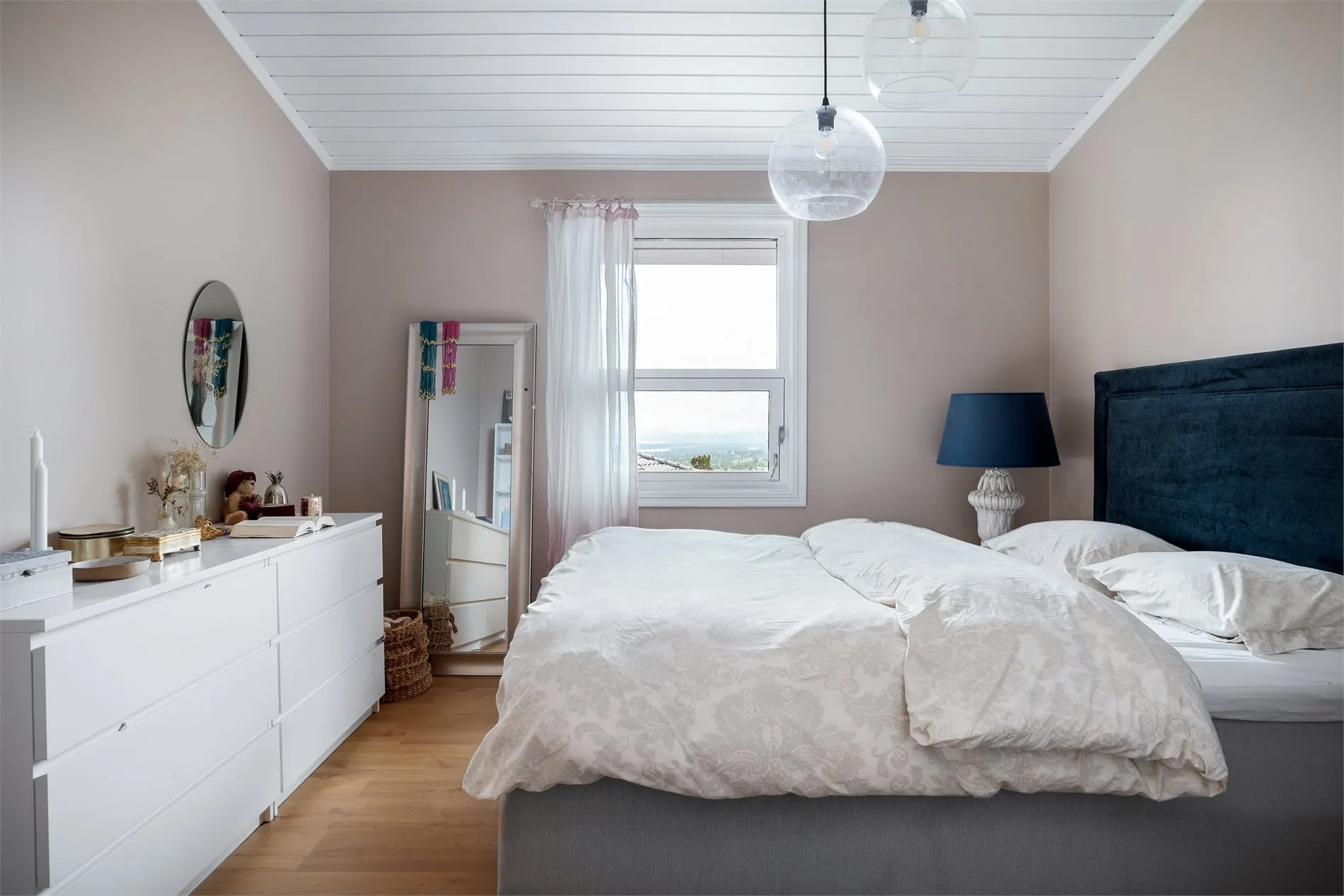 4-Bedroom House with Expansive Garden in Oslo's Prestigious Holmenkollen - View image 40 of 57