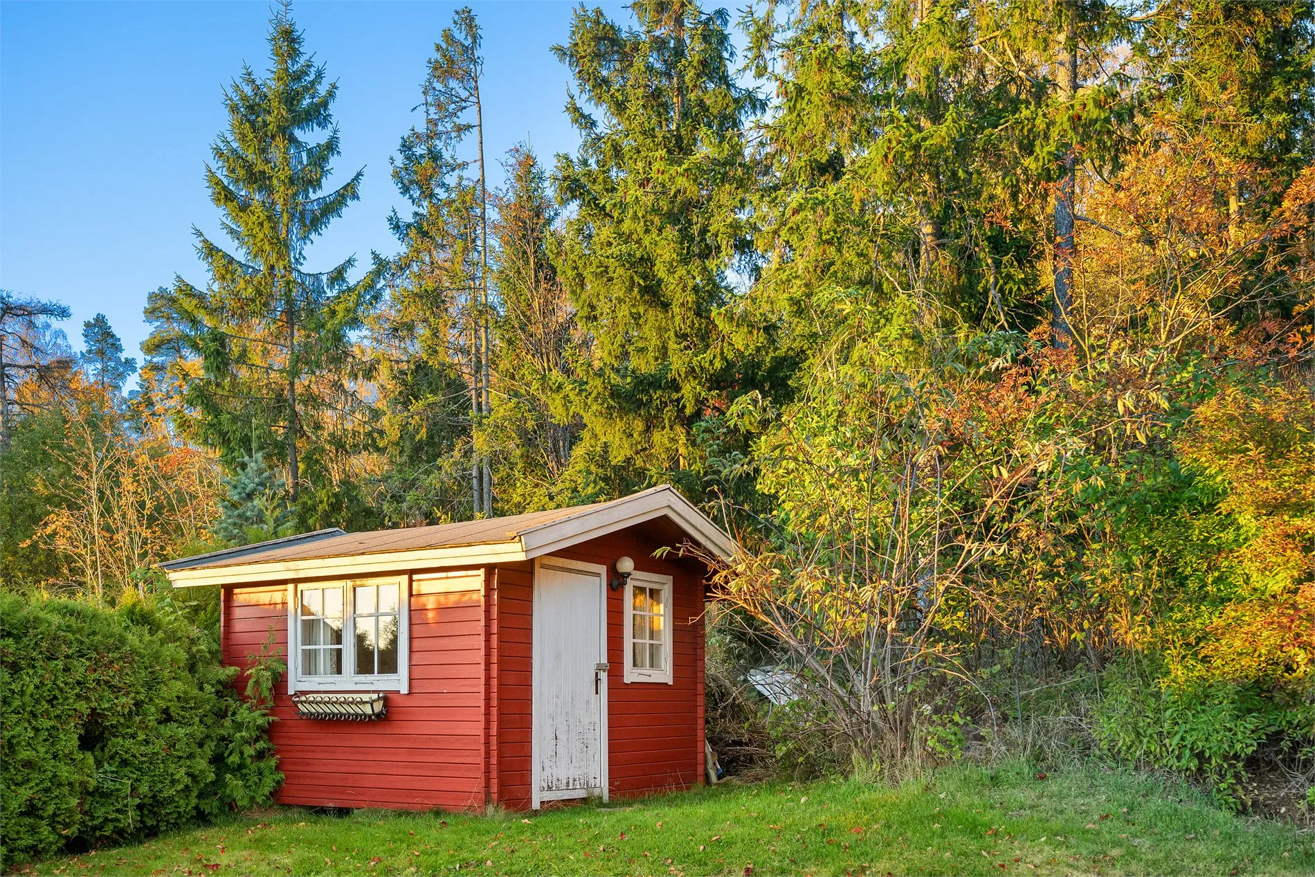 4-Bedroom House with Expansive Garden in Oslo's Prestigious Holmenkollen - View image 49 of 57