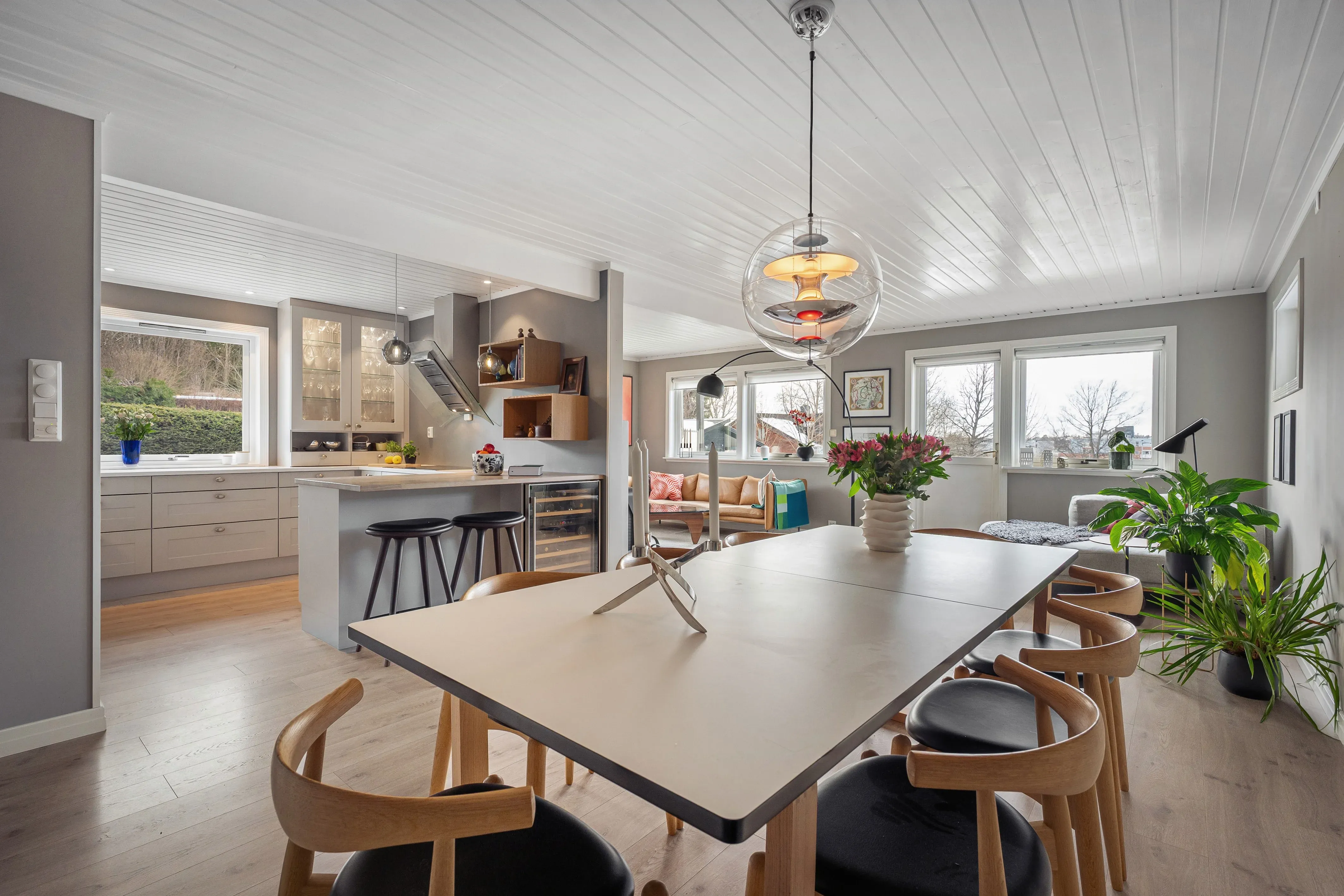 Spacious 3-Bedroom House with Large Terrace Near Ski Centre, Norway - Image 4