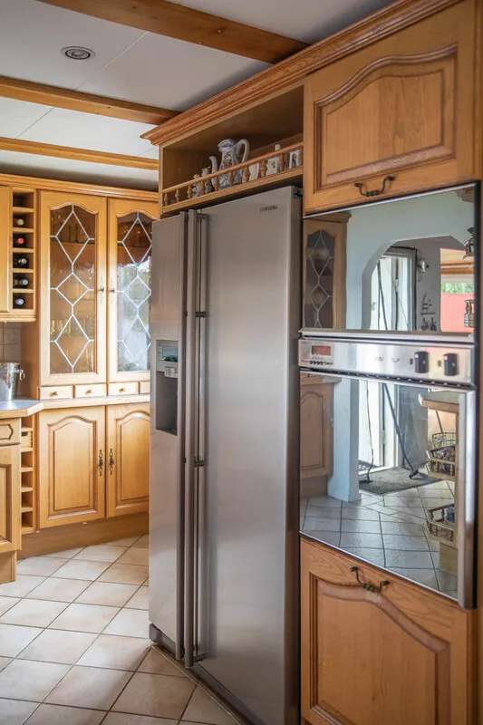 1960s Swedish Country House with Expansive Gardens and Lakeside Views - View image 13 of 39