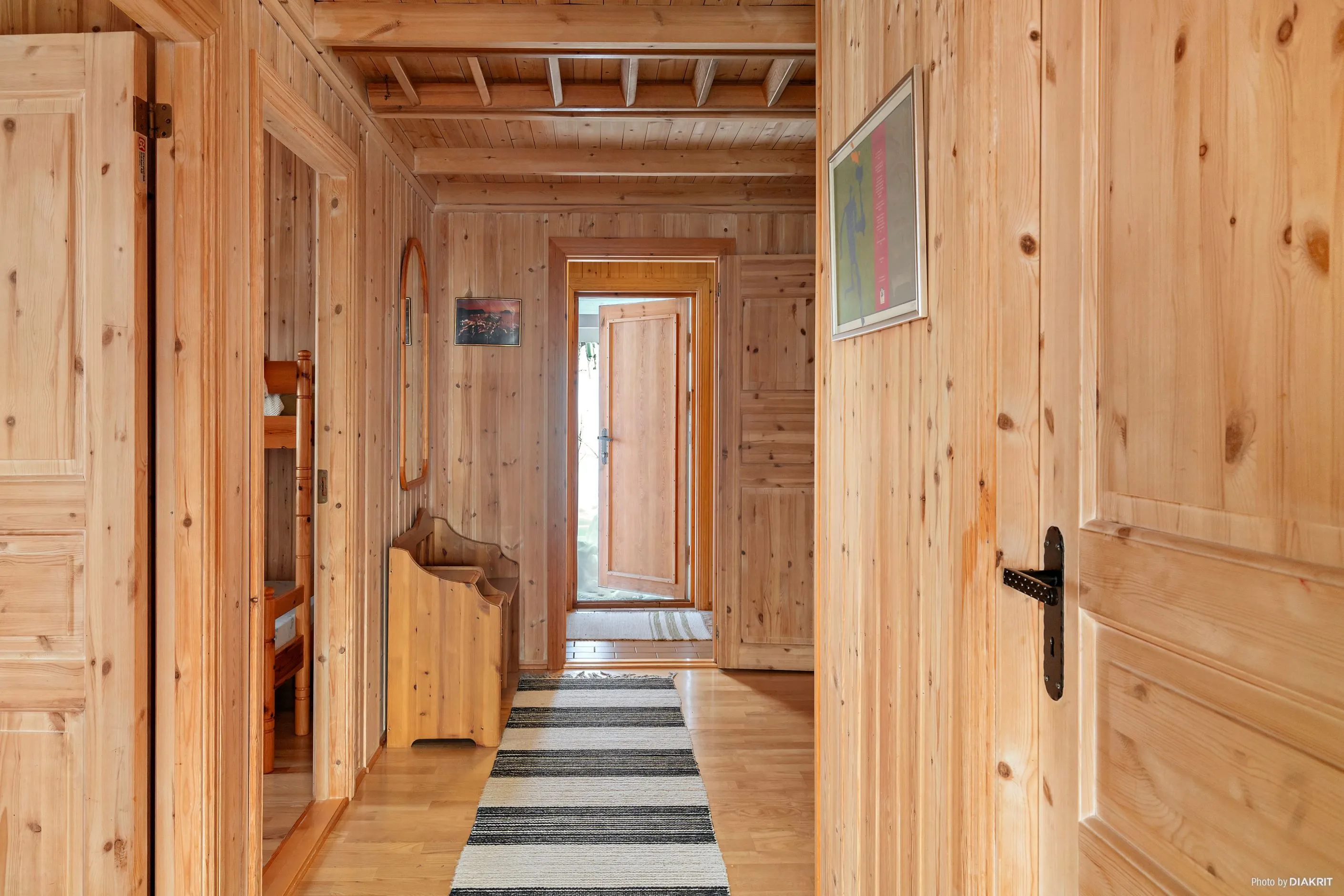 1980s Swedish Country House with Terrace and Expansive Lot in Överuman - Image 2