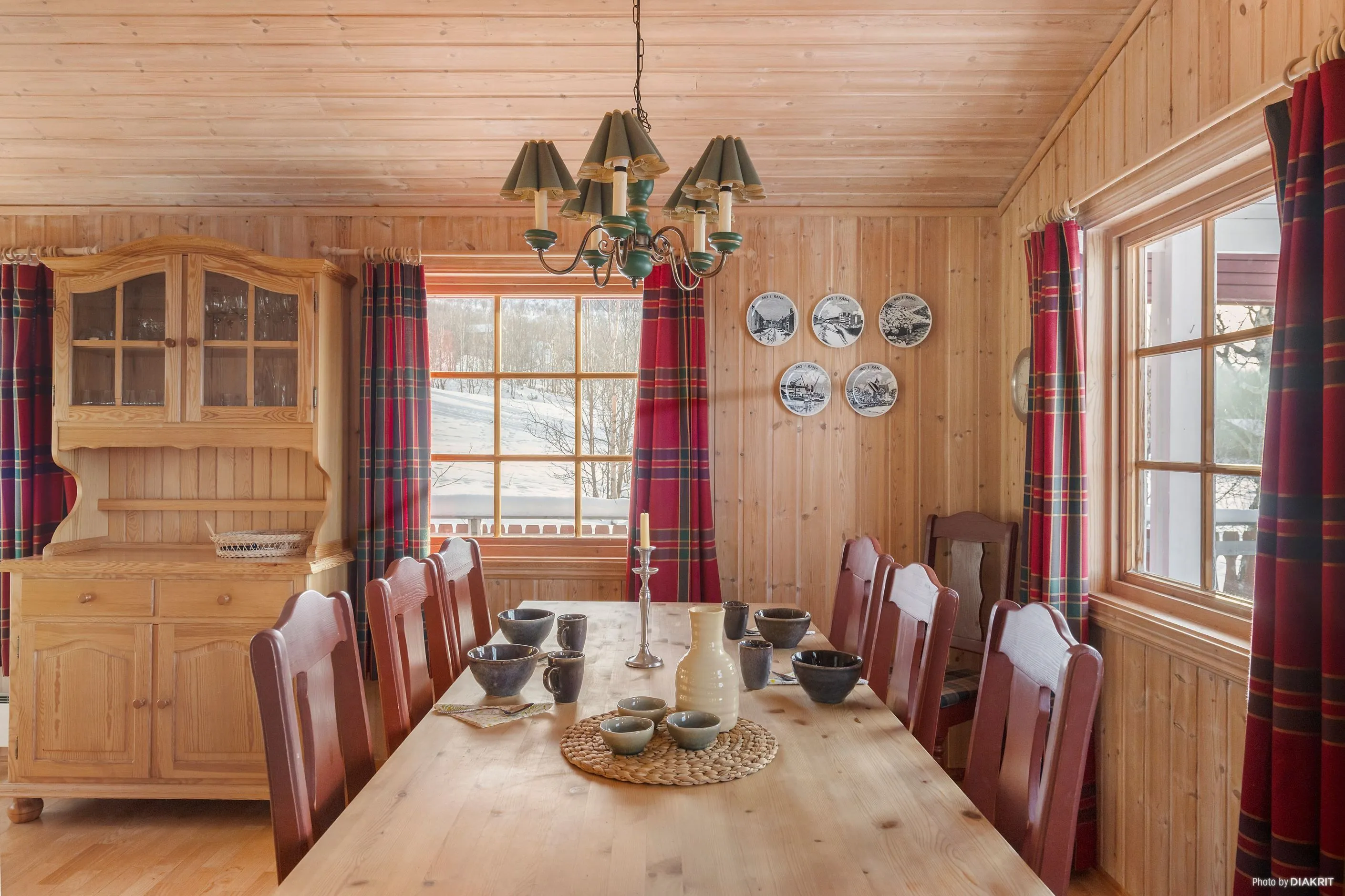 1980s Swedish Country House with Terrace and Expansive Lot in Överuman - View image 7 of 33