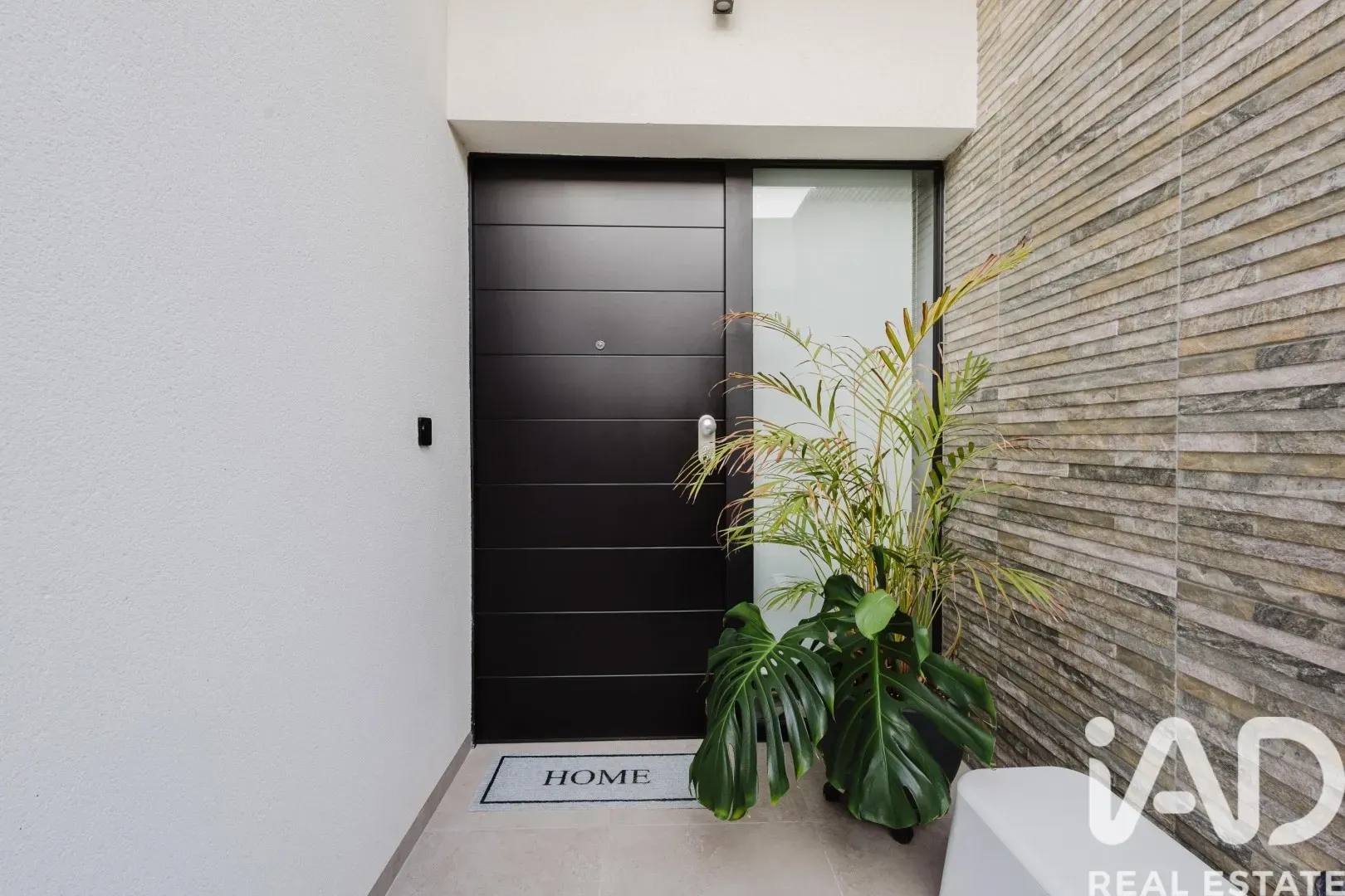 Modern 4-Bed Villa with Pool in Prestigious La Finca Golf, Algorfa - Image 2