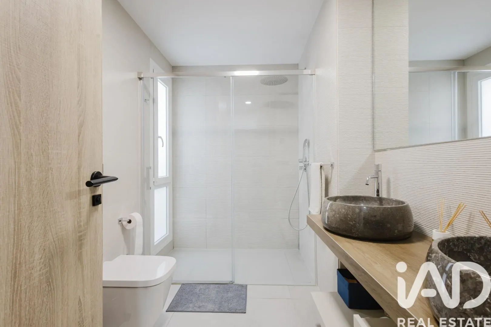 Modern 4-Bed Villa with Pool in Prestigious La Finca Golf, Algorfa - View image 8 of 30