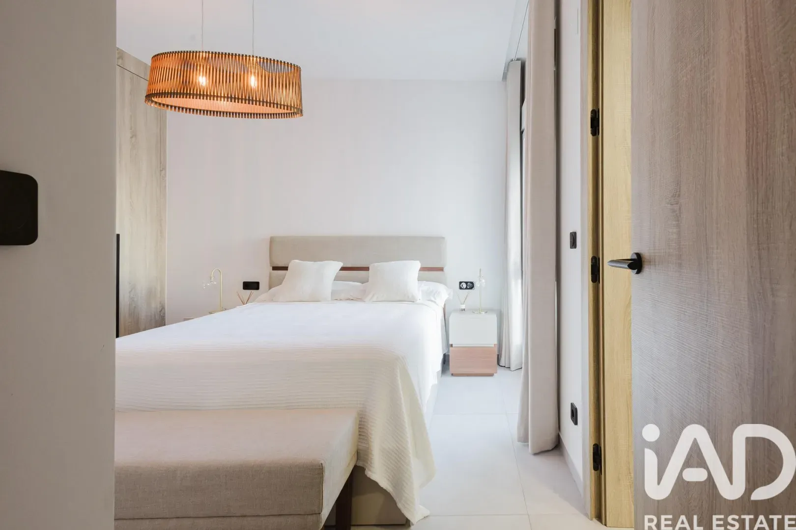 Modern 4-Bed Villa with Pool in Prestigious La Finca Golf, Algorfa - View image 10 of 30