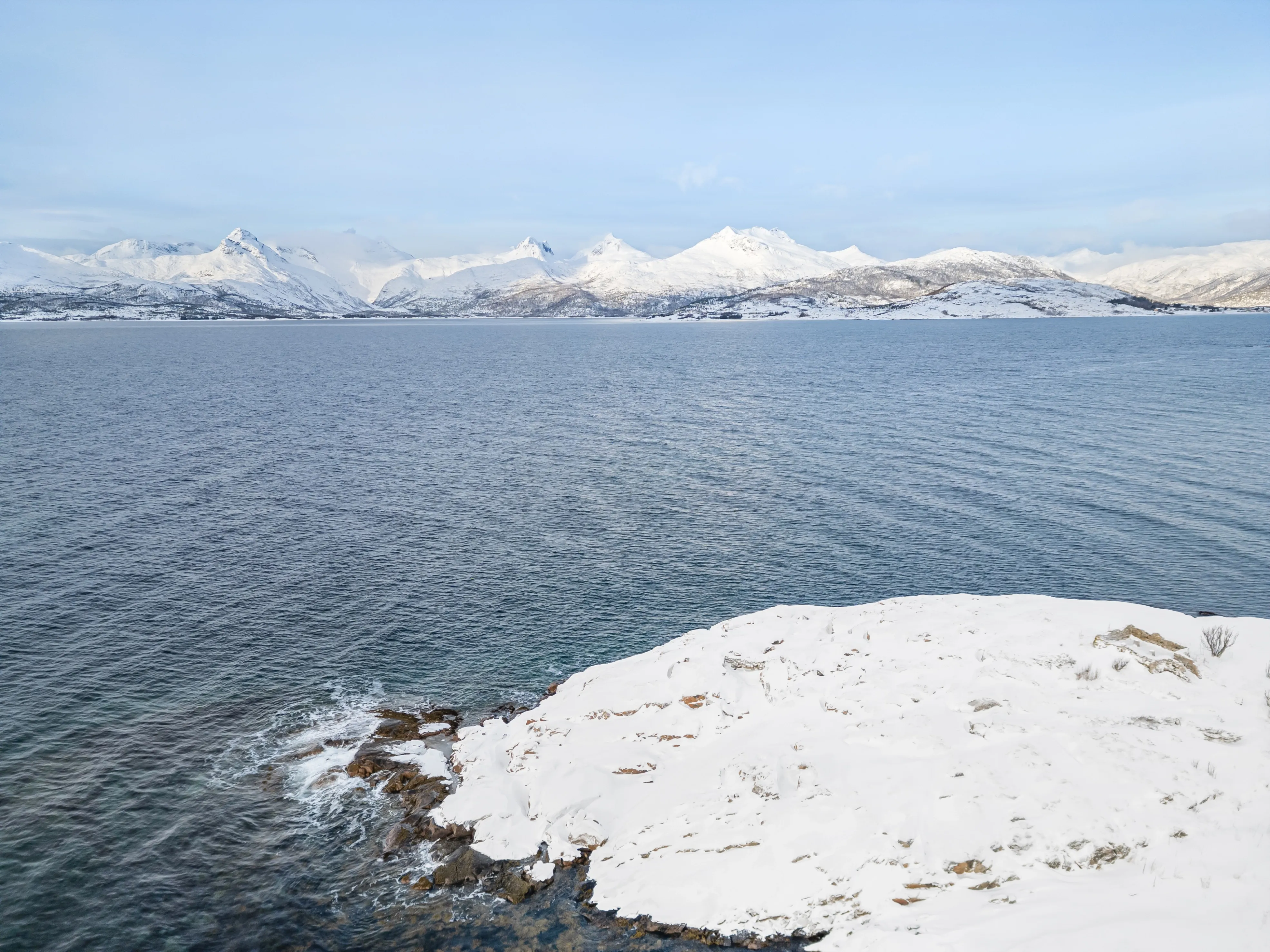 Modern 4-Bedroom Cabin with Expansive Terrace in Lødingen - View image 41 of 46