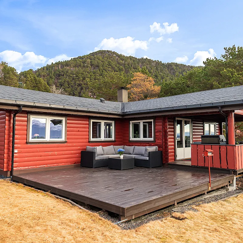 1990s Family House in Midsund with Expansive Terrace and Garden