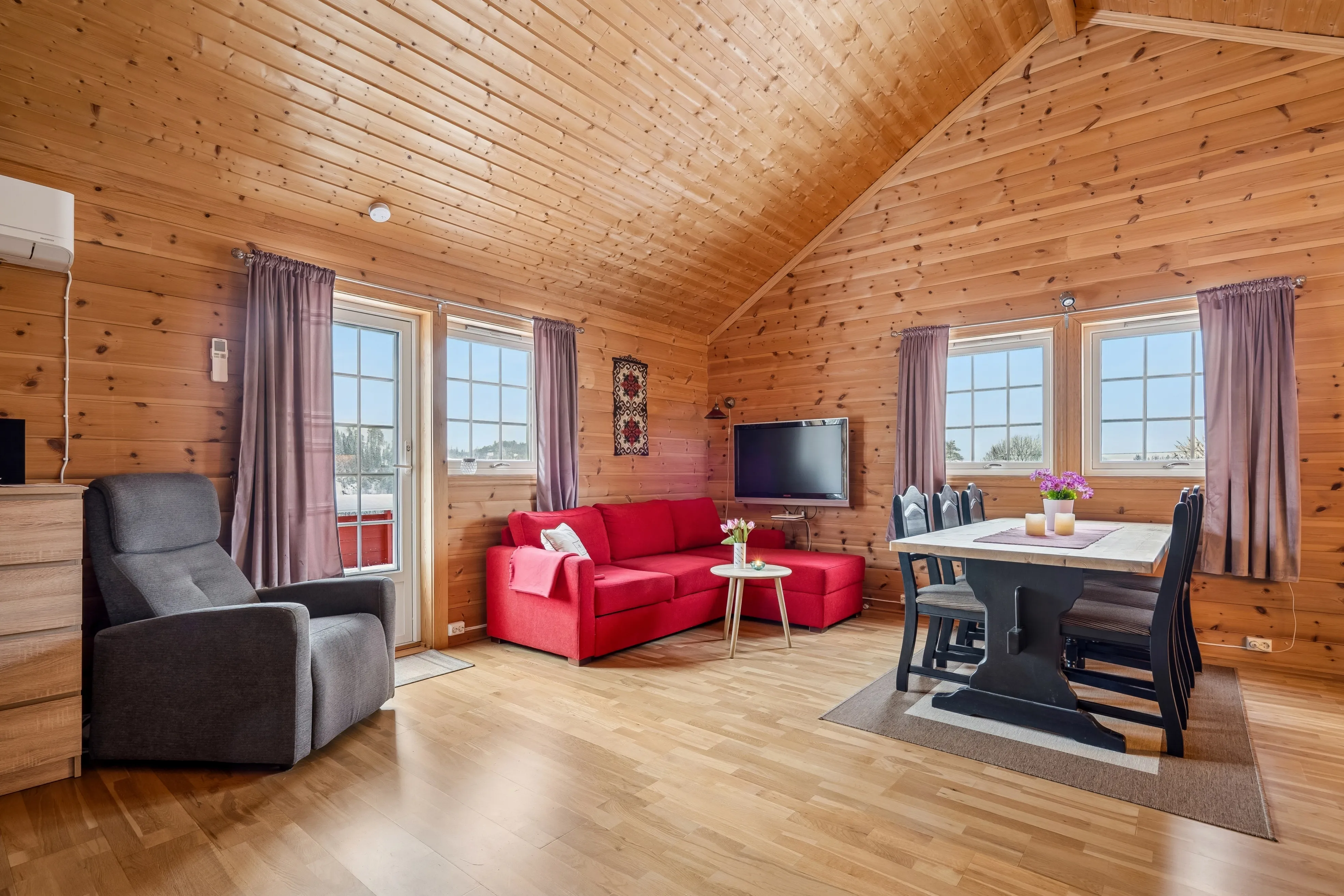 Contemporary 2-Bed Country House with Terrace and Garden in Tranquil Trøndelag - Image 2