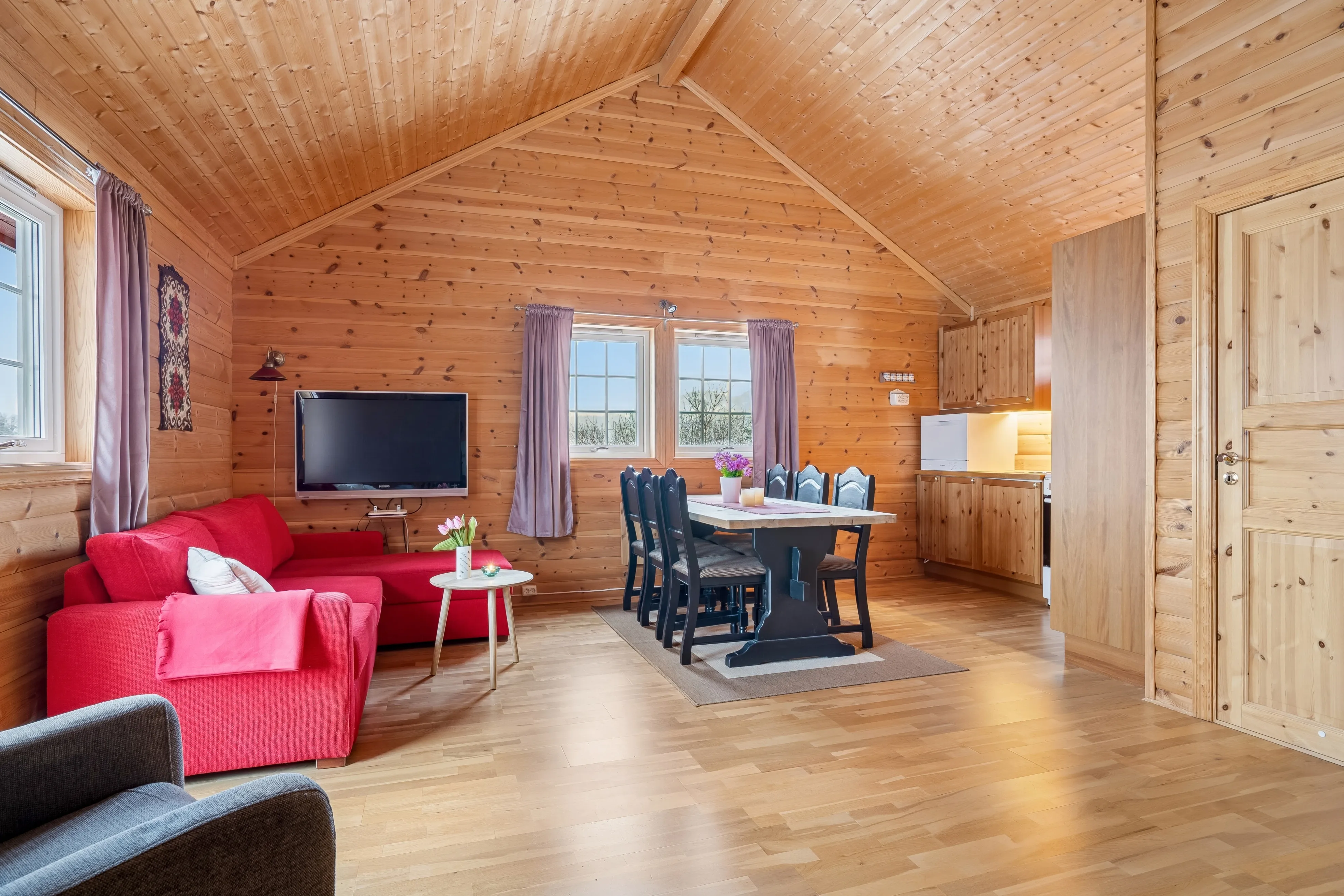 Contemporary 2-Bed Country House with Terrace and Garden in Tranquil Trøndelag - Image 3