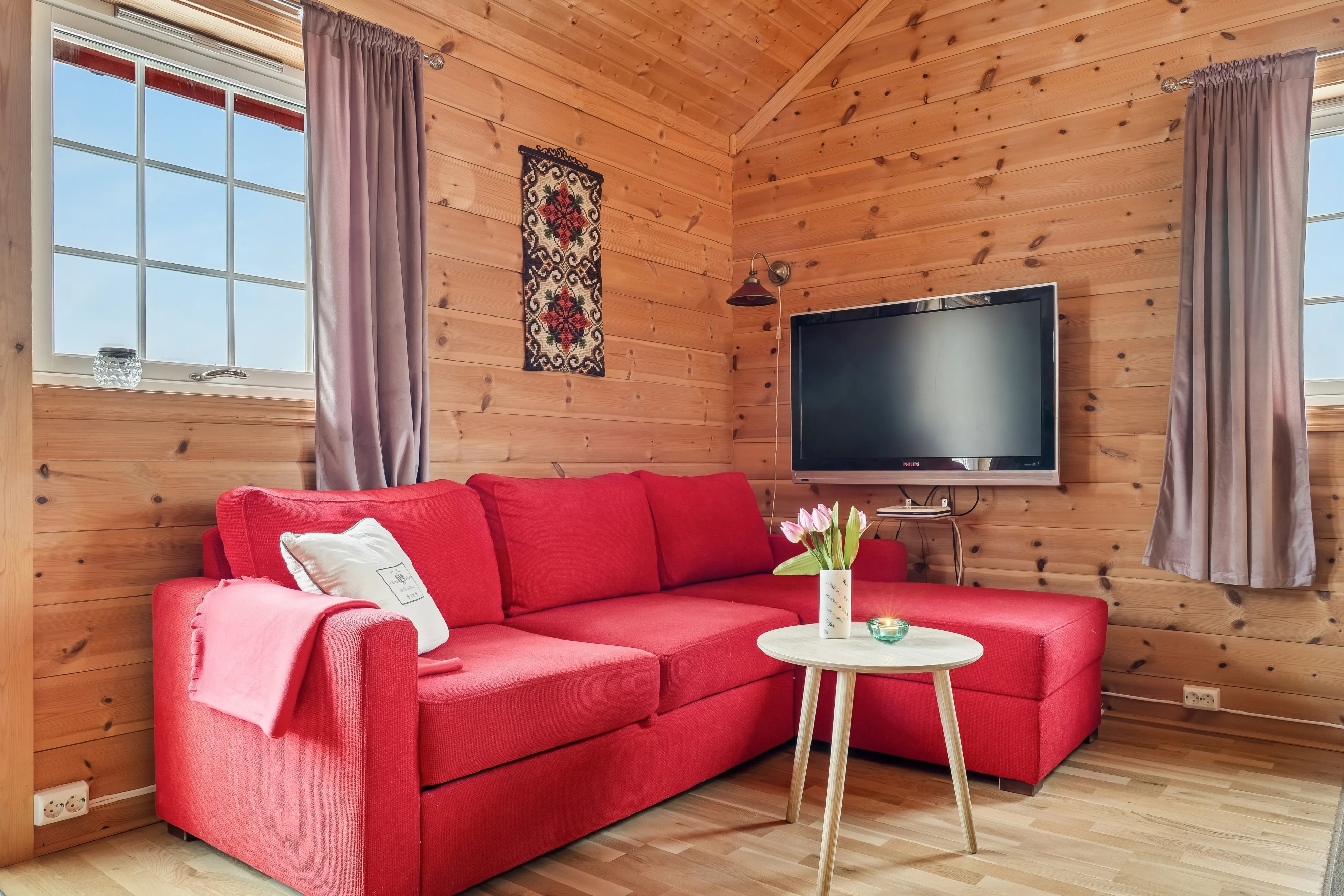 Contemporary 2-Bed Country House with Terrace and Garden in Tranquil Trøndelag - Image 4