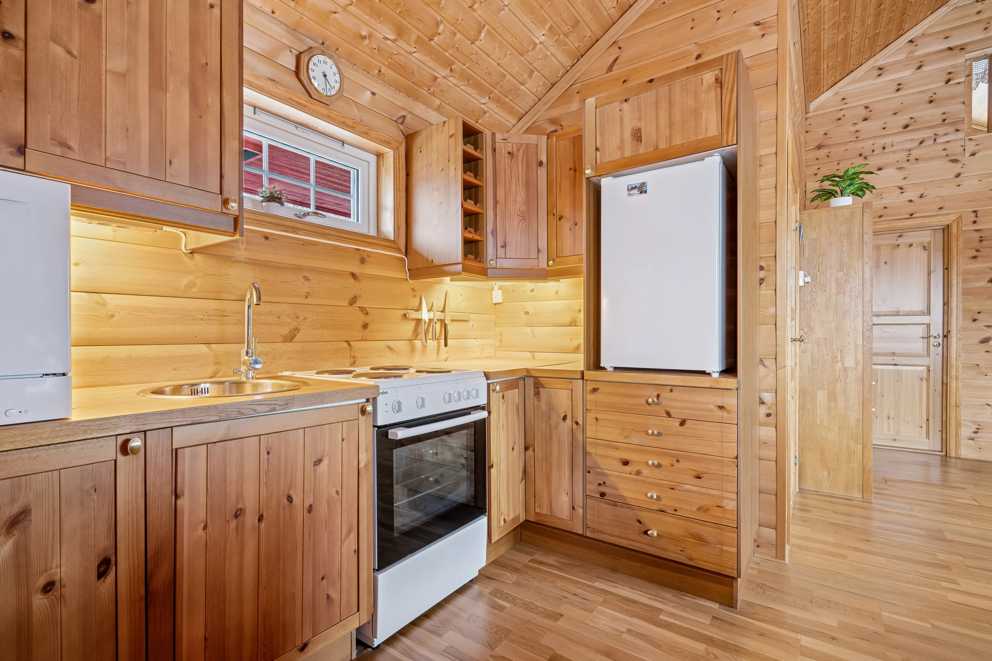 Contemporary 2-Bed Country House with Terrace and Garden in Tranquil Trøndelag - View image 12 of 35