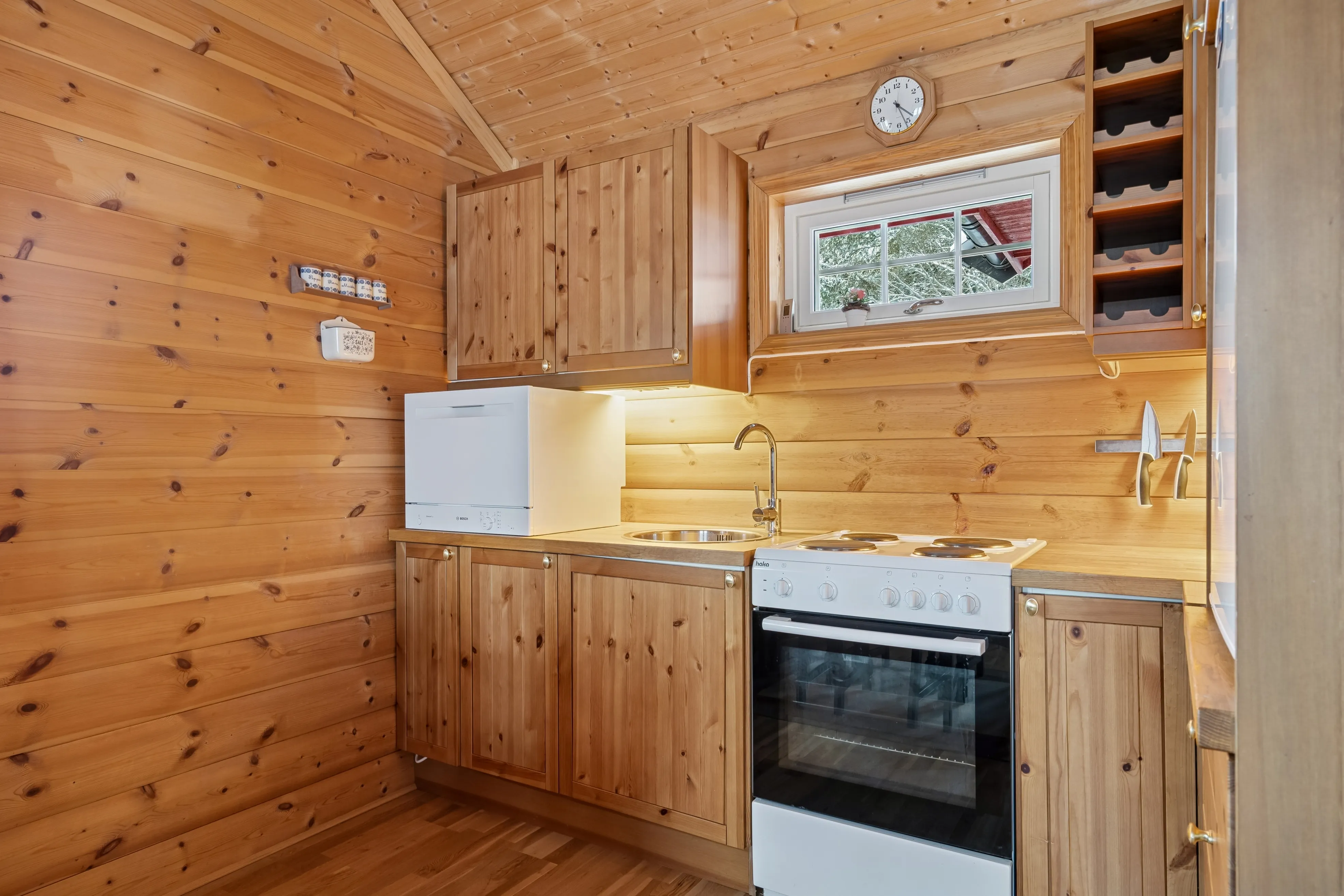 Contemporary 2-Bed Country House with Terrace and Garden in Tranquil Trøndelag - View image 13 of 35