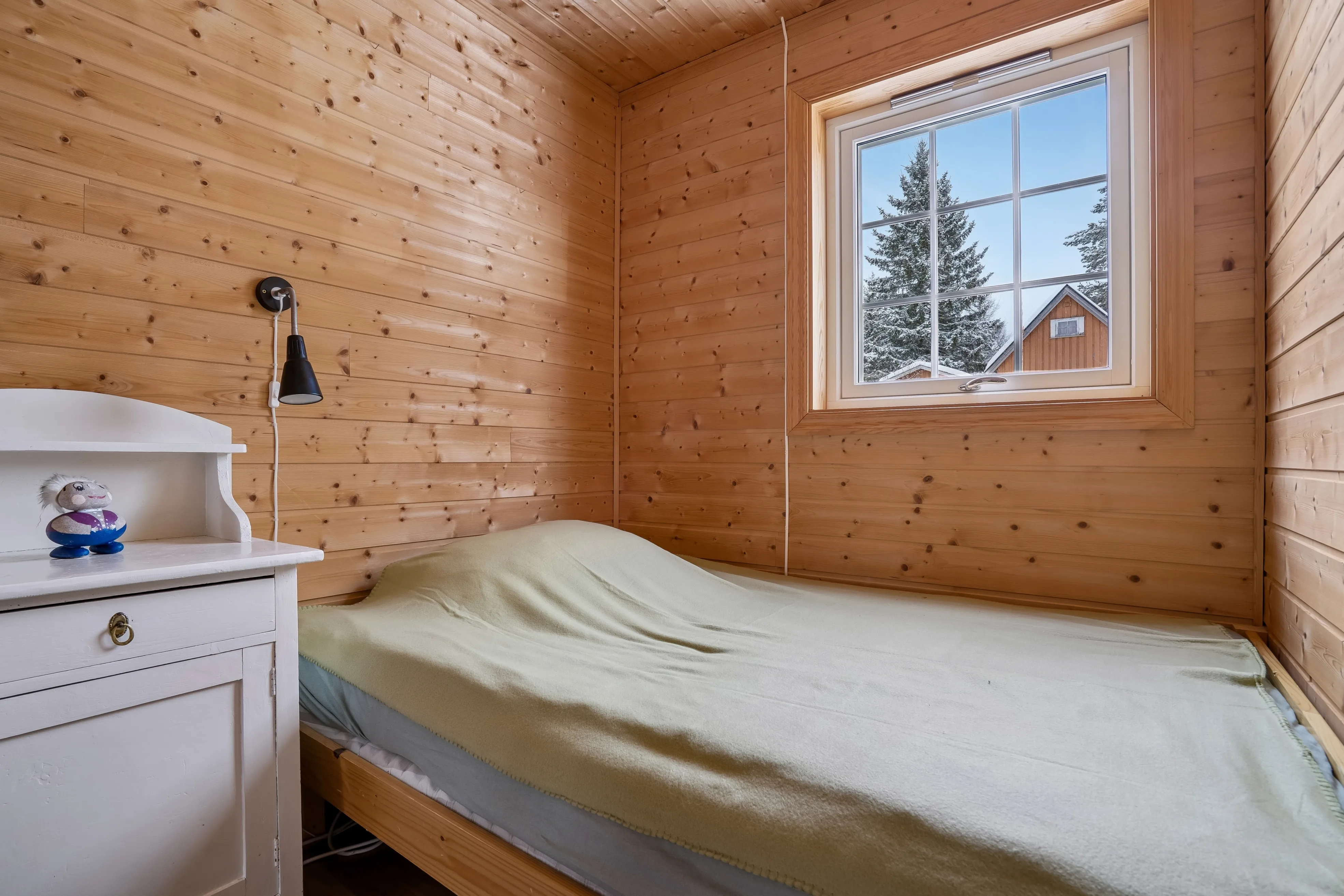 Contemporary 2-Bed Country House with Terrace and Garden in Tranquil Trøndelag - View image 26 of 35