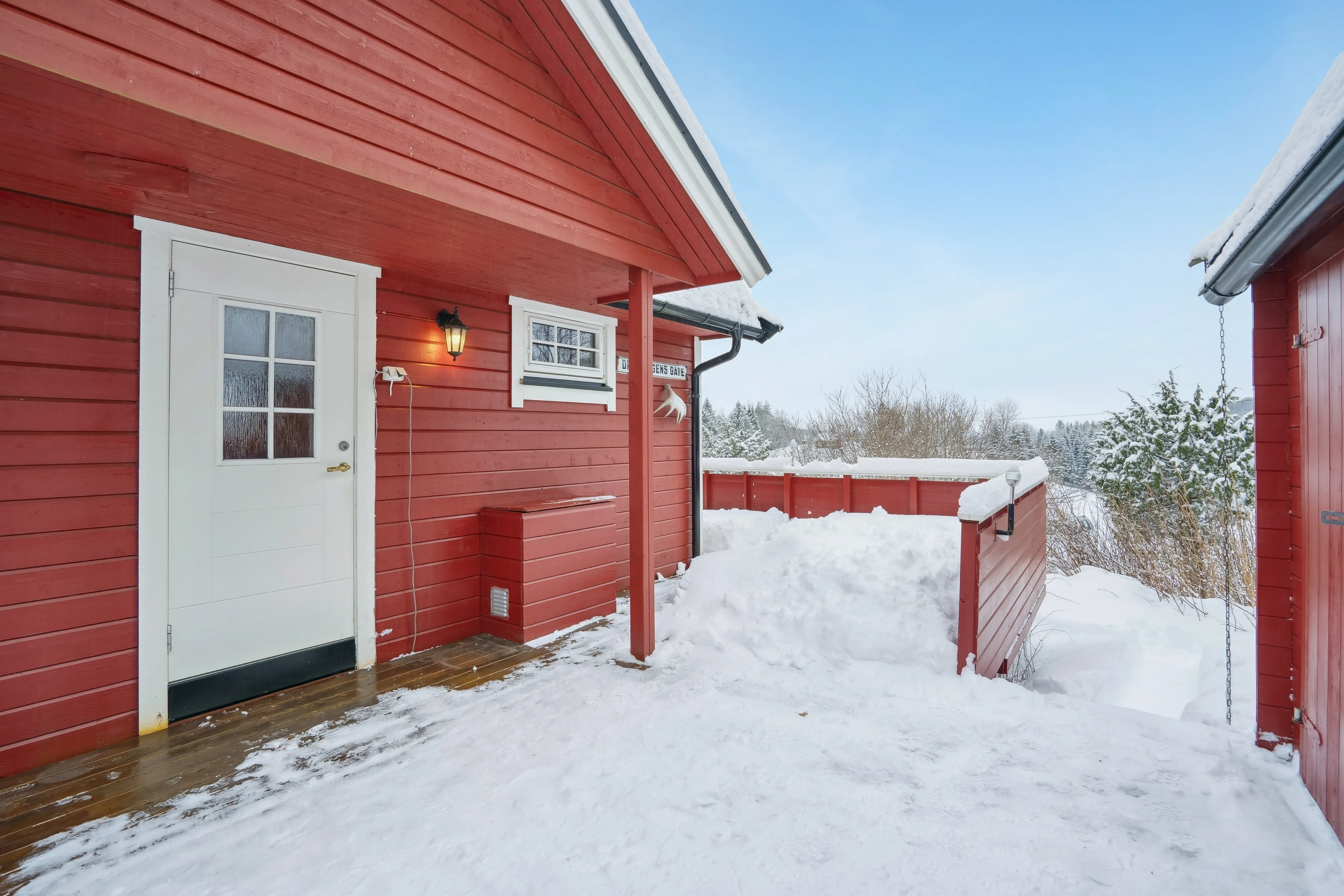 Contemporary 2-Bed Country House with Terrace and Garden in Tranquil Trøndelag - View image 30 of 35