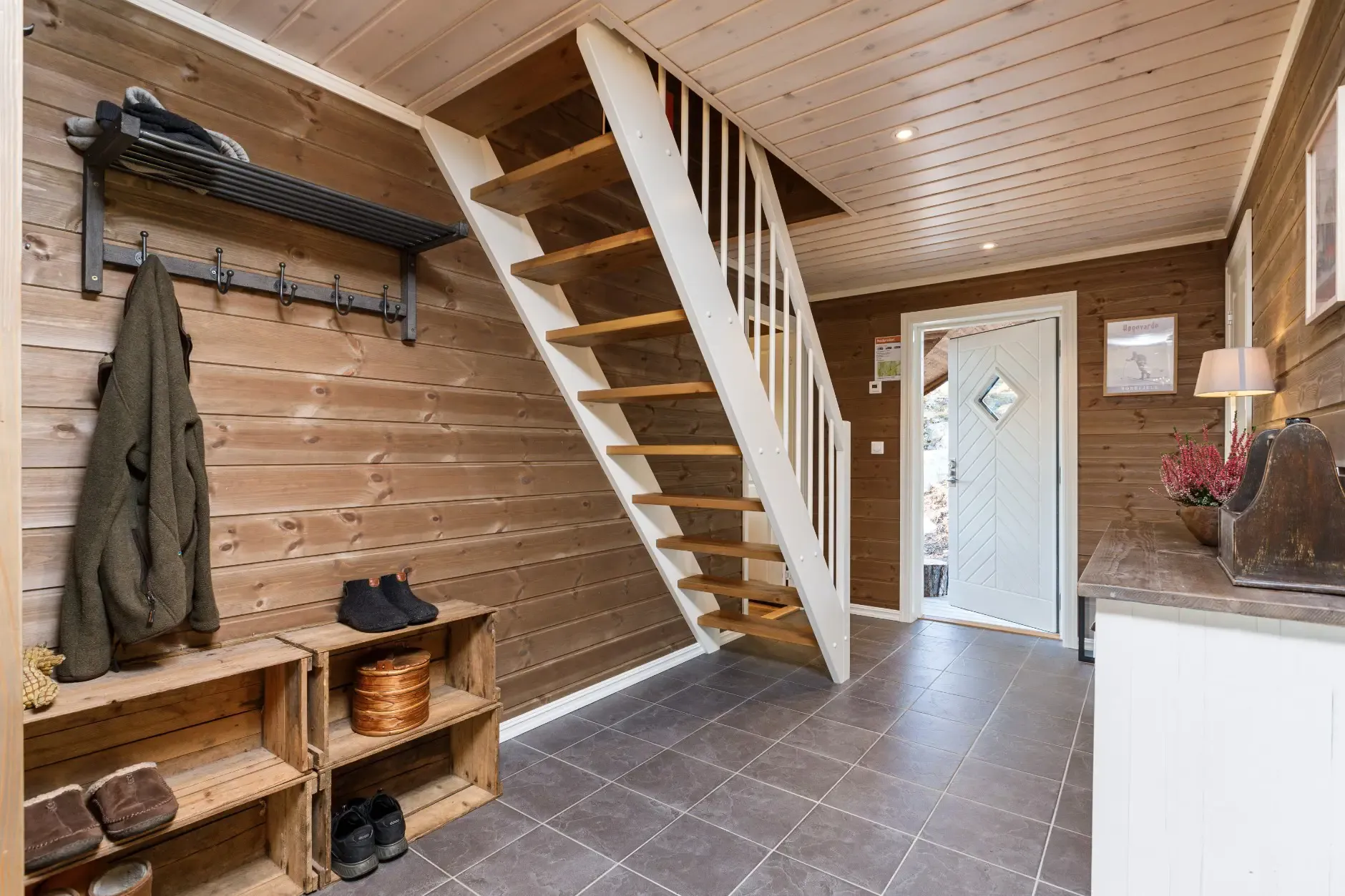 Modern 3-Bedroom House with Expansive Terrace in Eggedal’s Scenic Hills - View image 10 of 33