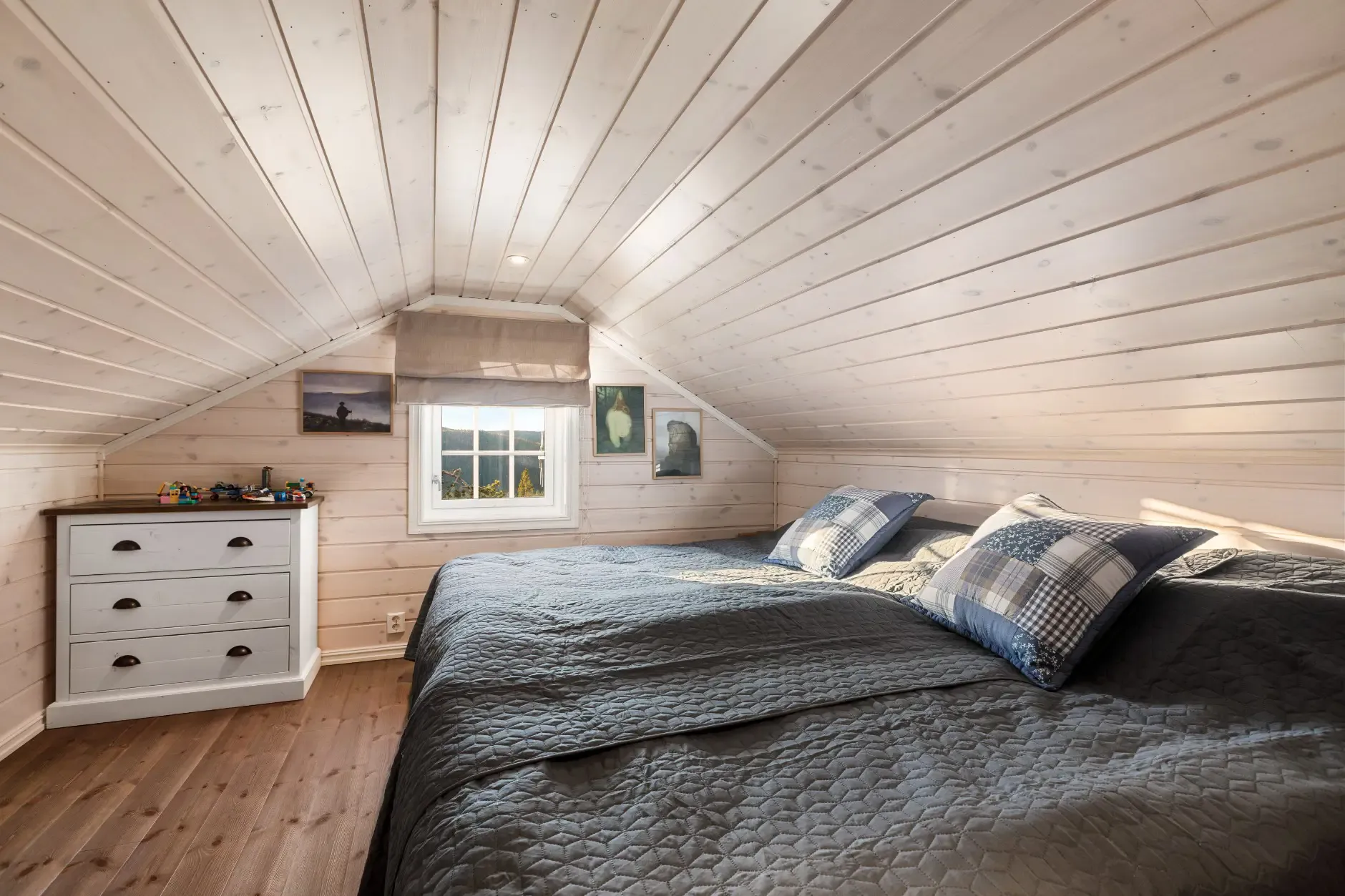 Modern 3-Bedroom House with Expansive Terrace in Eggedal’s Scenic Hills - View image 22 of 33