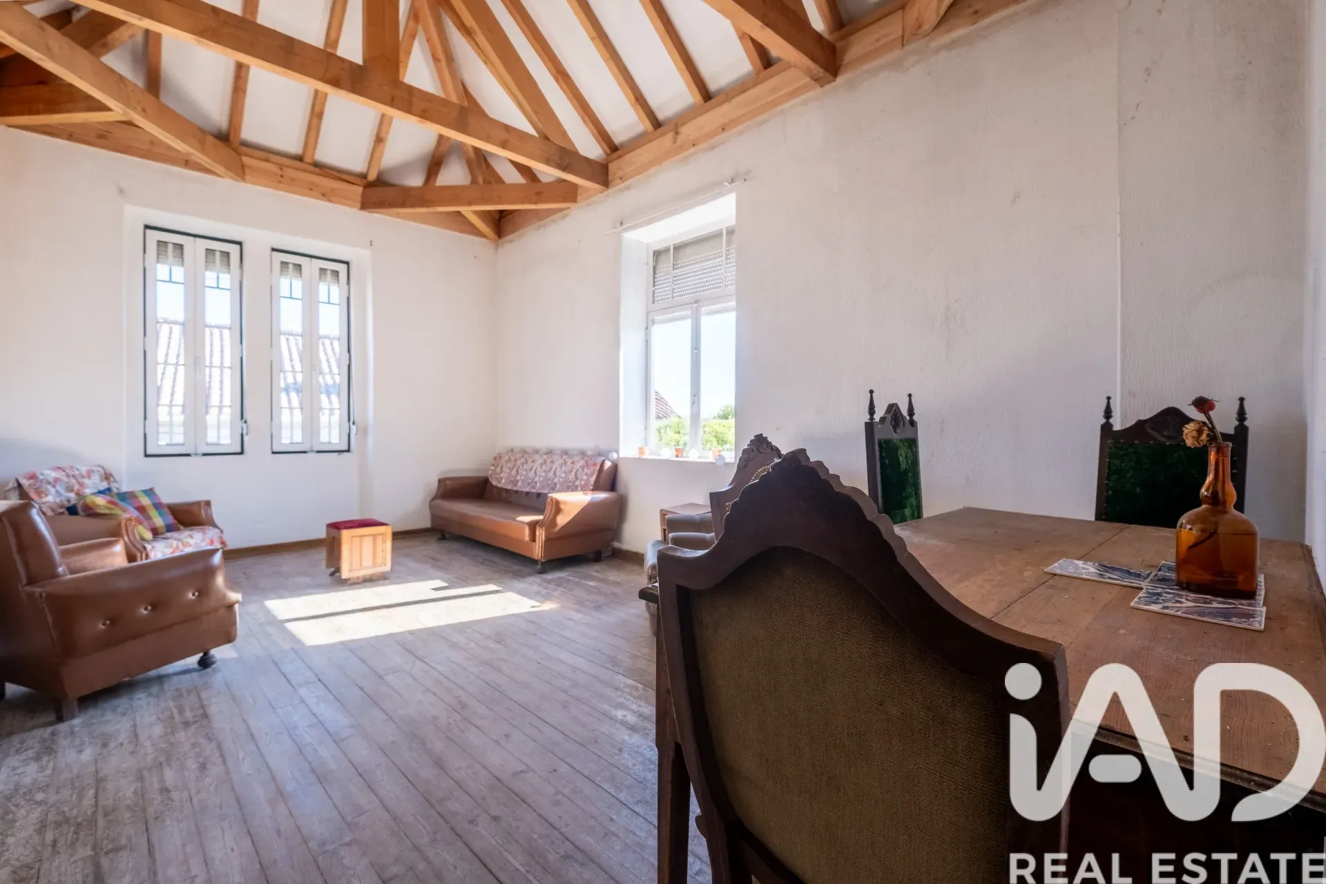 1930s 5-Bedroom House with Garden and Terrace in Scenic Erdeval, Portugal - View image 16 of 37