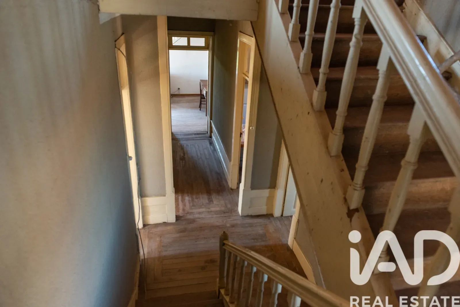 1930s 5-Bedroom House with Garden and Terrace in Scenic Erdeval, Portugal - View image 24 of 37