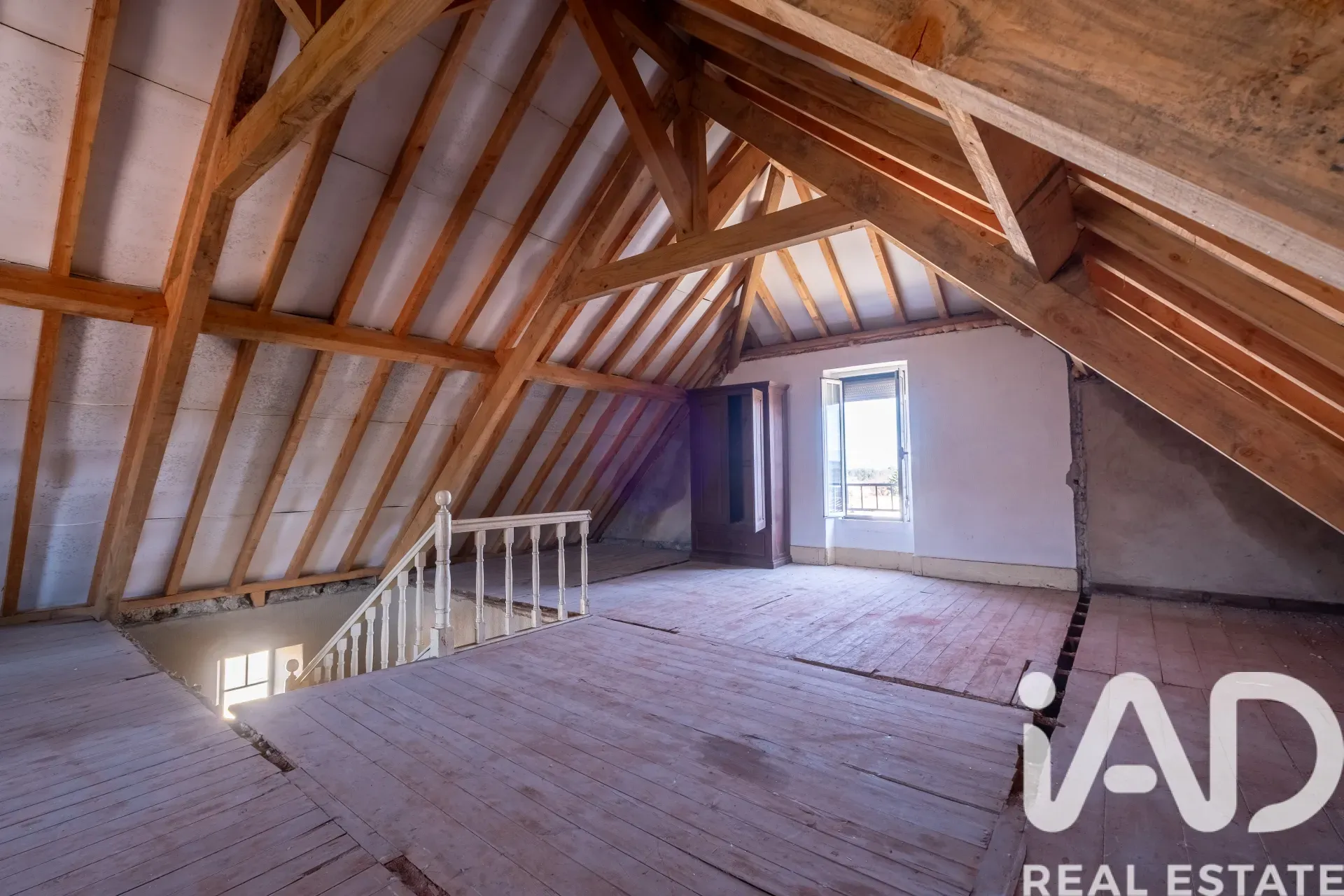 1930s 5-Bedroom House with Garden and Terrace in Scenic Erdeval, Portugal - View image 25 of 37