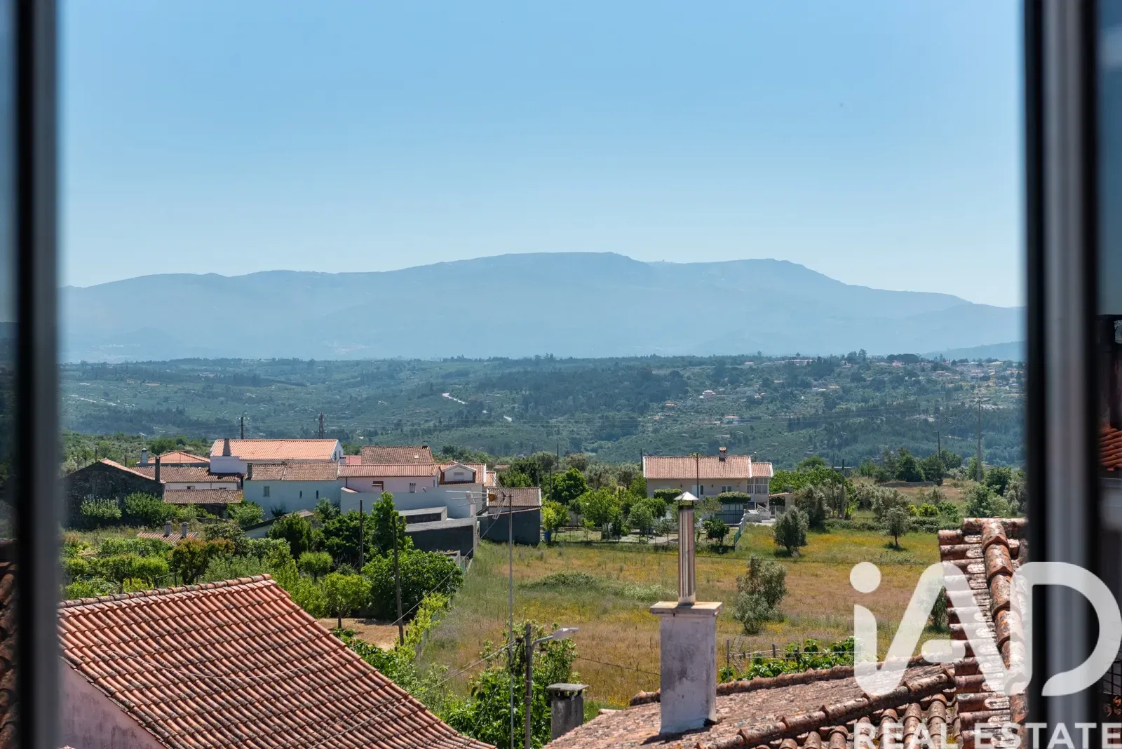 1930s 5-Bedroom House with Garden and Terrace in Scenic Erdeval, Portugal - View image 28 of 37