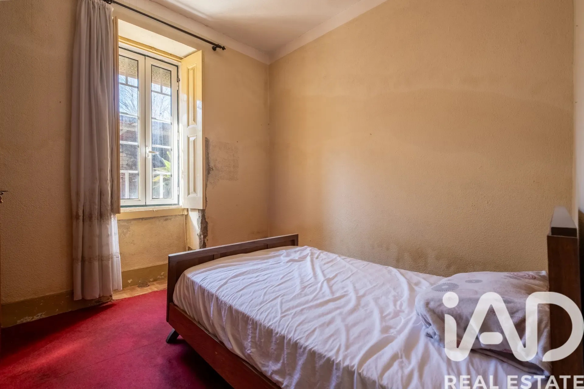 1930s 5-Bedroom House with Garden and Terrace in Scenic Erdeval, Portugal - View image 32 of 37