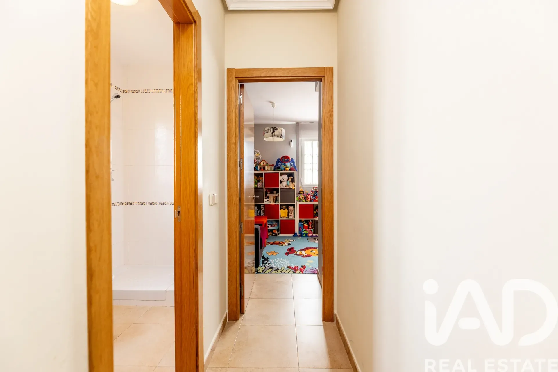 Modern 4-Bedroom House with Pool and Garden in Colmenarejo, Spain - View image 17 of 40