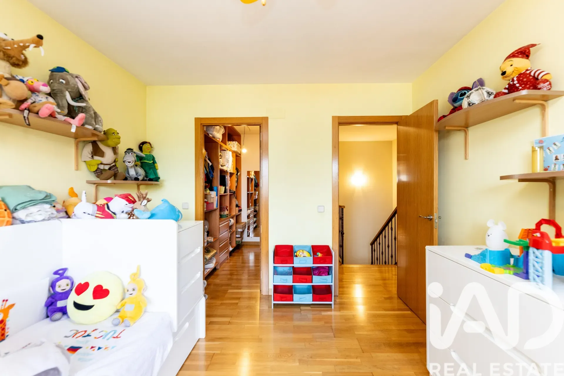 Modern 4-Bedroom House with Pool and Garden in Colmenarejo, Spain - View image 38 of 40