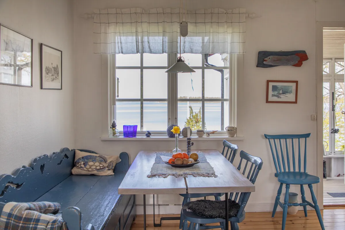 1950s Swedish Archipelago Retreat with Expansive Garden in Gräddö - View image 11 of 39