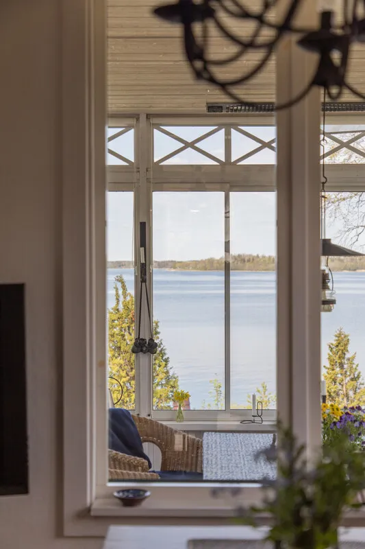 1950s Swedish Archipelago Retreat with Expansive Garden in Gräddö - View image 13 of 39