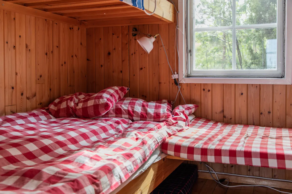 1950s Swedish Archipelago Retreat with Expansive Garden in Gräddö - View image 33 of 39