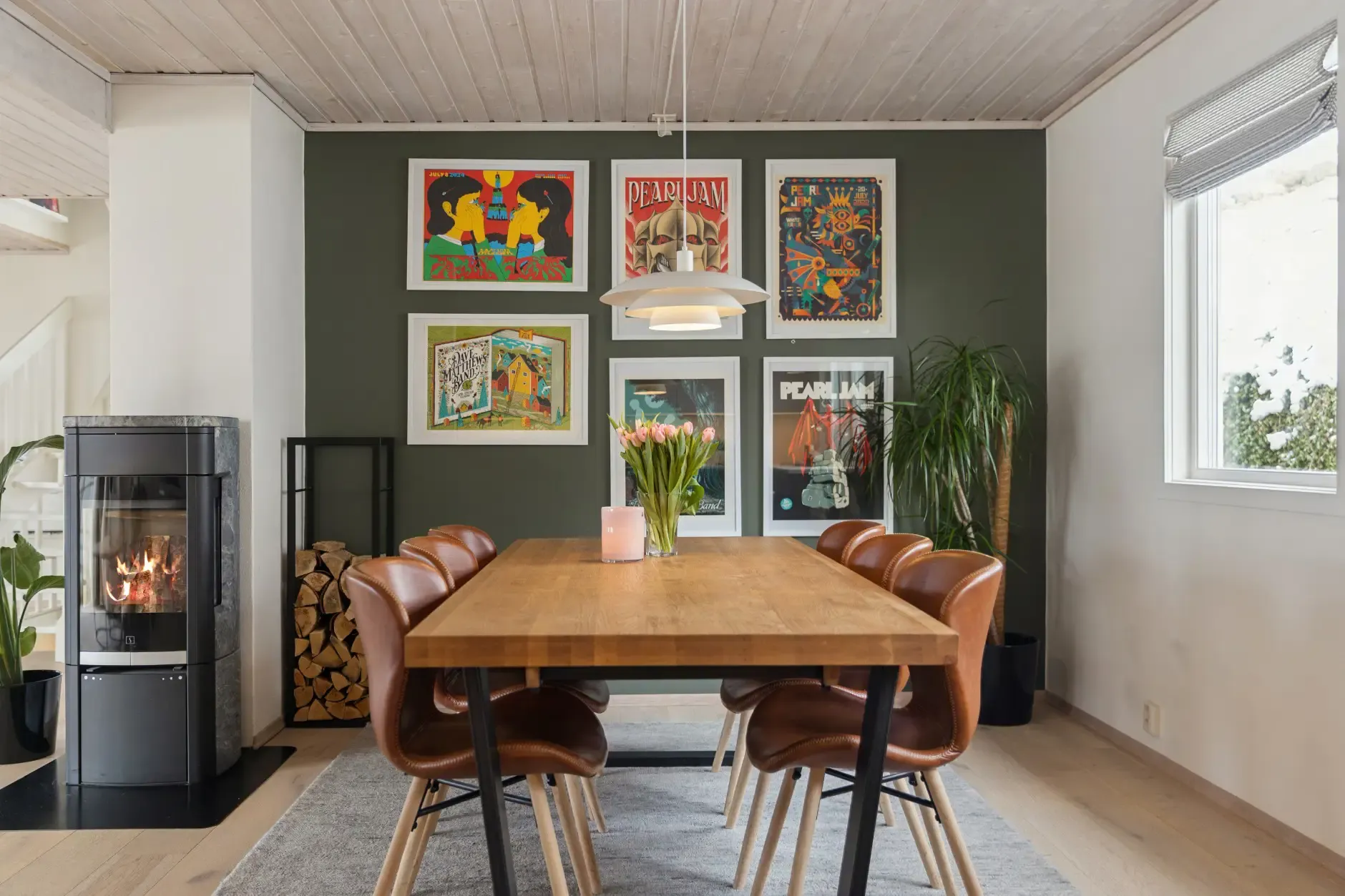 Spacious 4-Bedroom Townhouse in Bergen with Garden and Electric Car Garage - View image 12 of 47