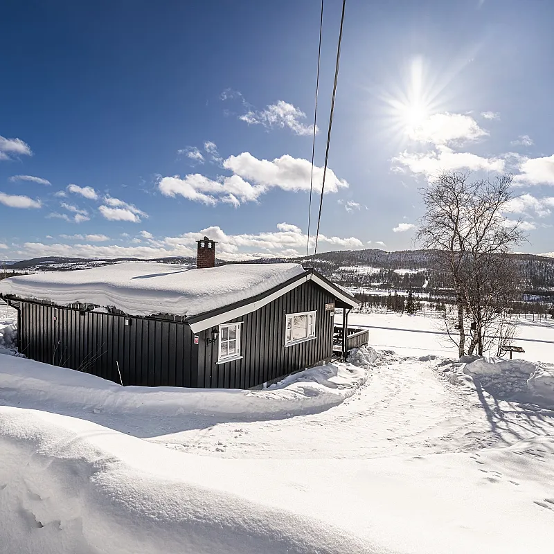 1960s Hemsedal Cabin with Mountain Views and Outdoor Recreation