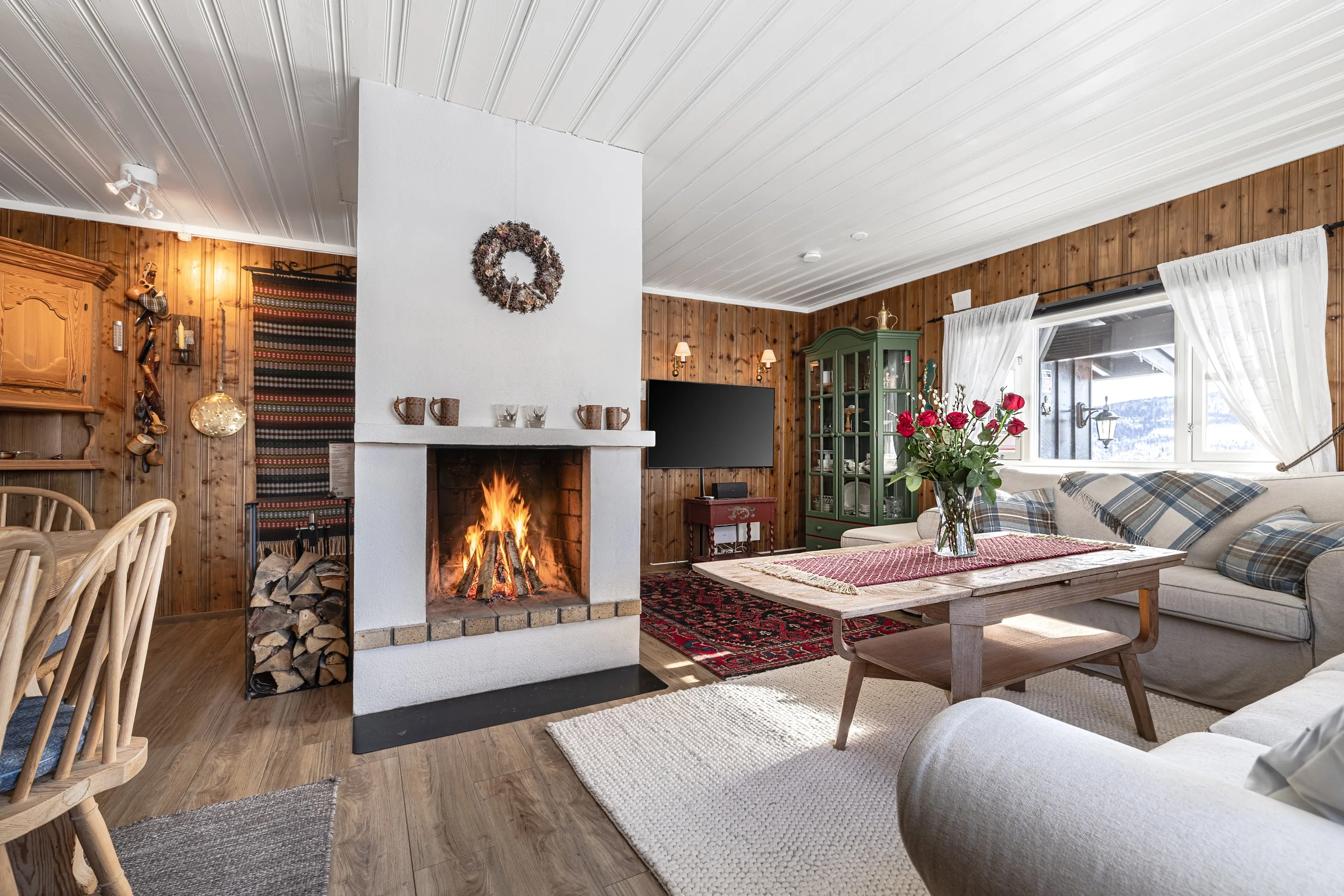 1960s Hemsedal Cabin with Mountain Views and Outdoor Recreation - View image 6 of 32