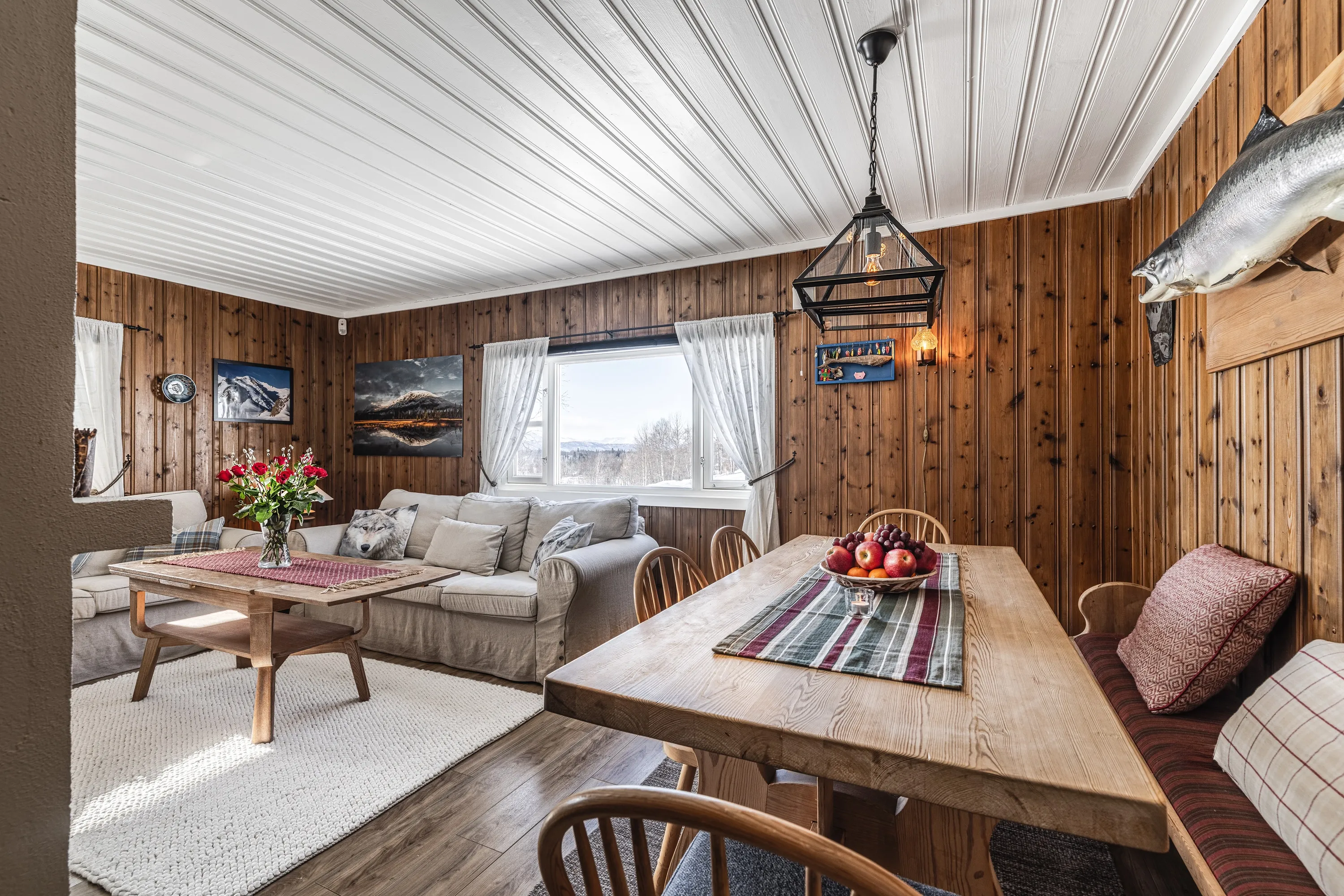 1960s Hemsedal Cabin with Mountain Views and Outdoor Recreation - View image 9 of 32