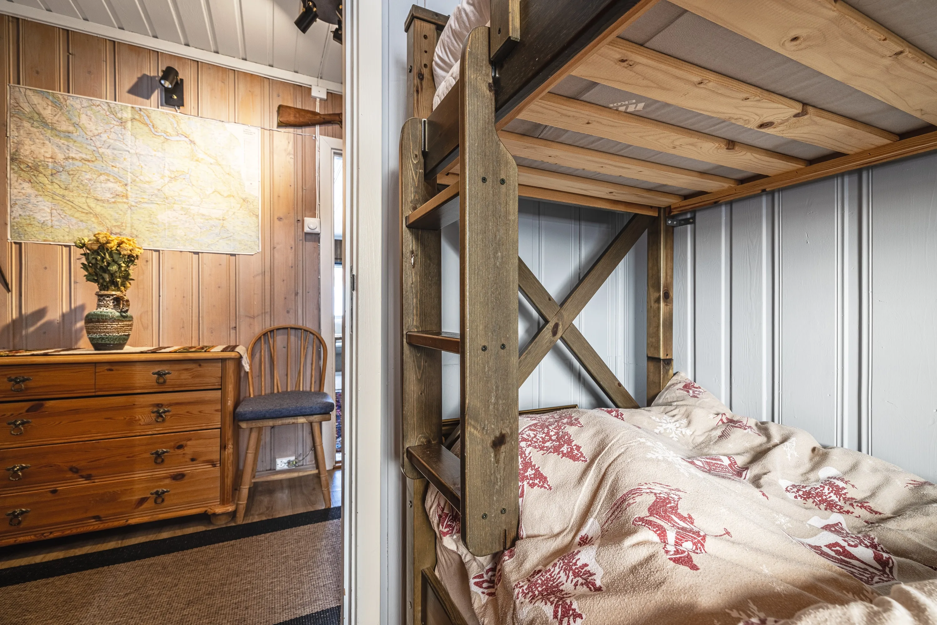 1960s Hemsedal Cabin with Mountain Views and Outdoor Recreation - View image 17 of 32