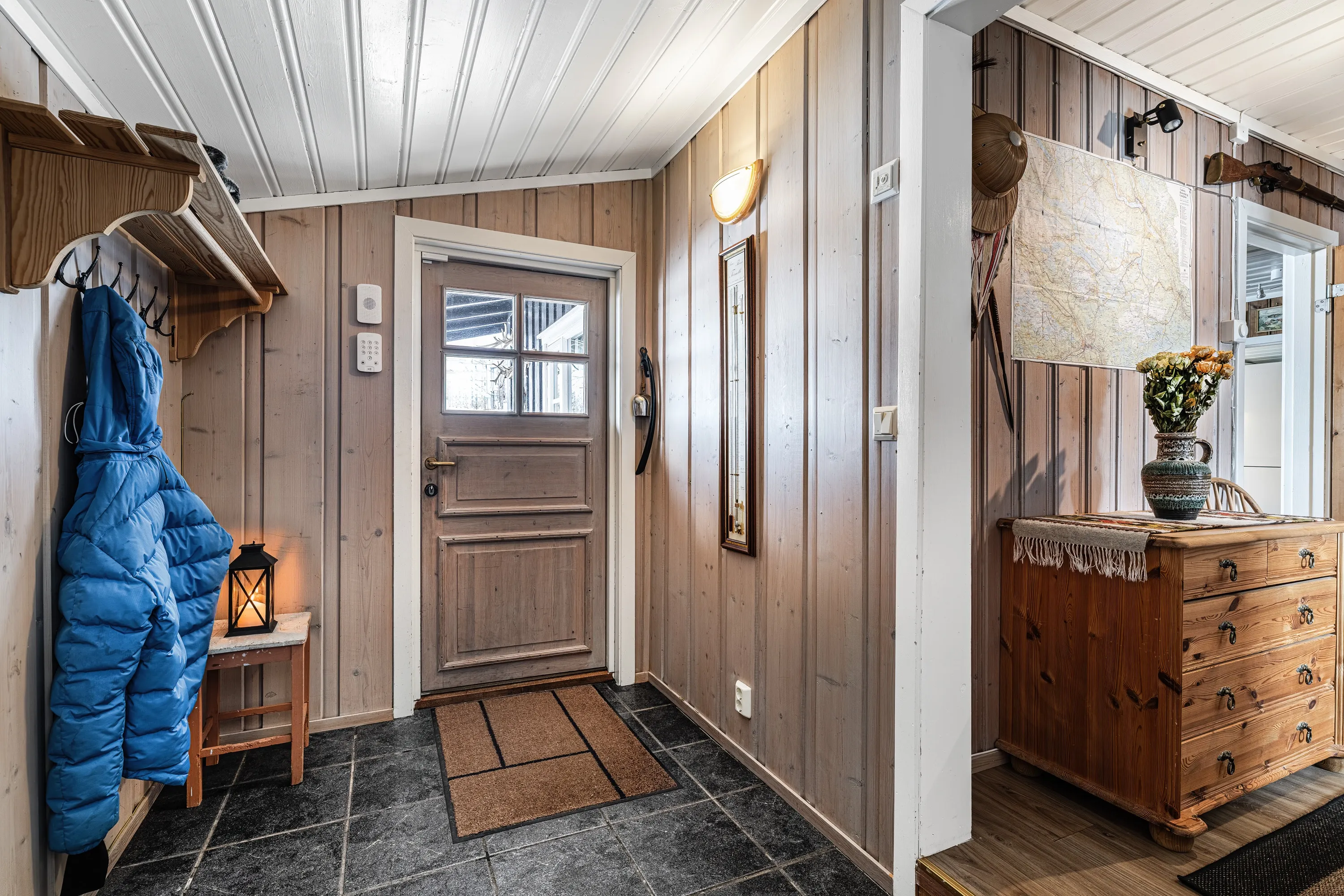 1960s Hemsedal Cabin with Mountain Views and Outdoor Recreation - View image 20 of 32