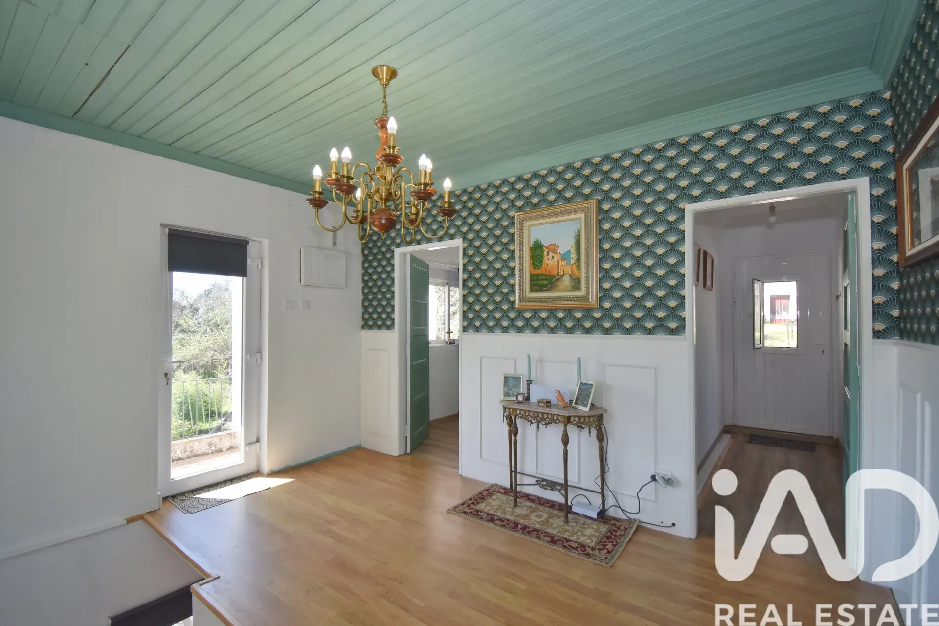 1970s Five-Bedroom House with Garden and Dual Kitchens in Cumeeira, Portugal - View image 11 of 40