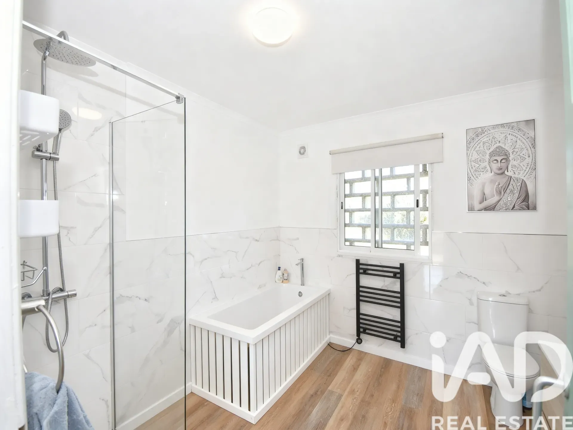 1970s Five-Bedroom House with Garden and Dual Kitchens in Cumeeira, Portugal - View image 16 of 40