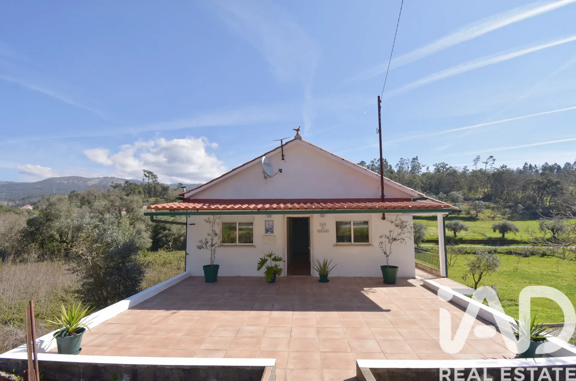 1970s Five-Bedroom House with Garden and Dual Kitchens in Cumeeira, Portugal - View image 17 of 40