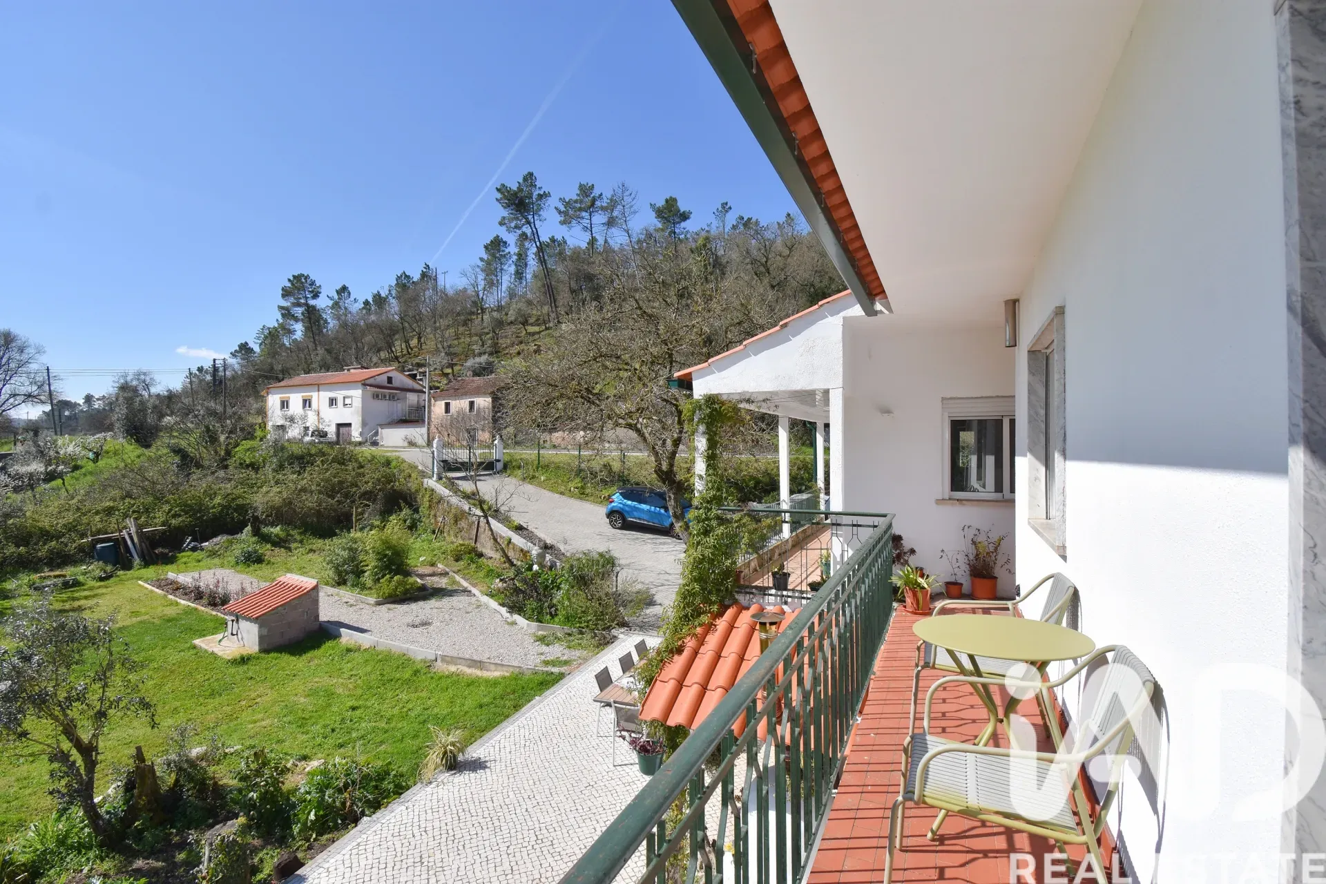 1970s Five-Bedroom House with Garden and Dual Kitchens in Cumeeira, Portugal - View image 24 of 40
