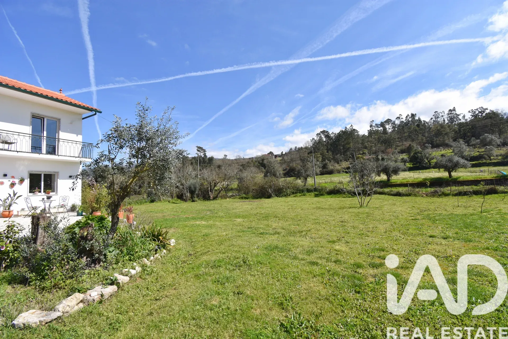 1970s Five-Bedroom House with Garden and Dual Kitchens in Cumeeira, Portugal - View image 35 of 40