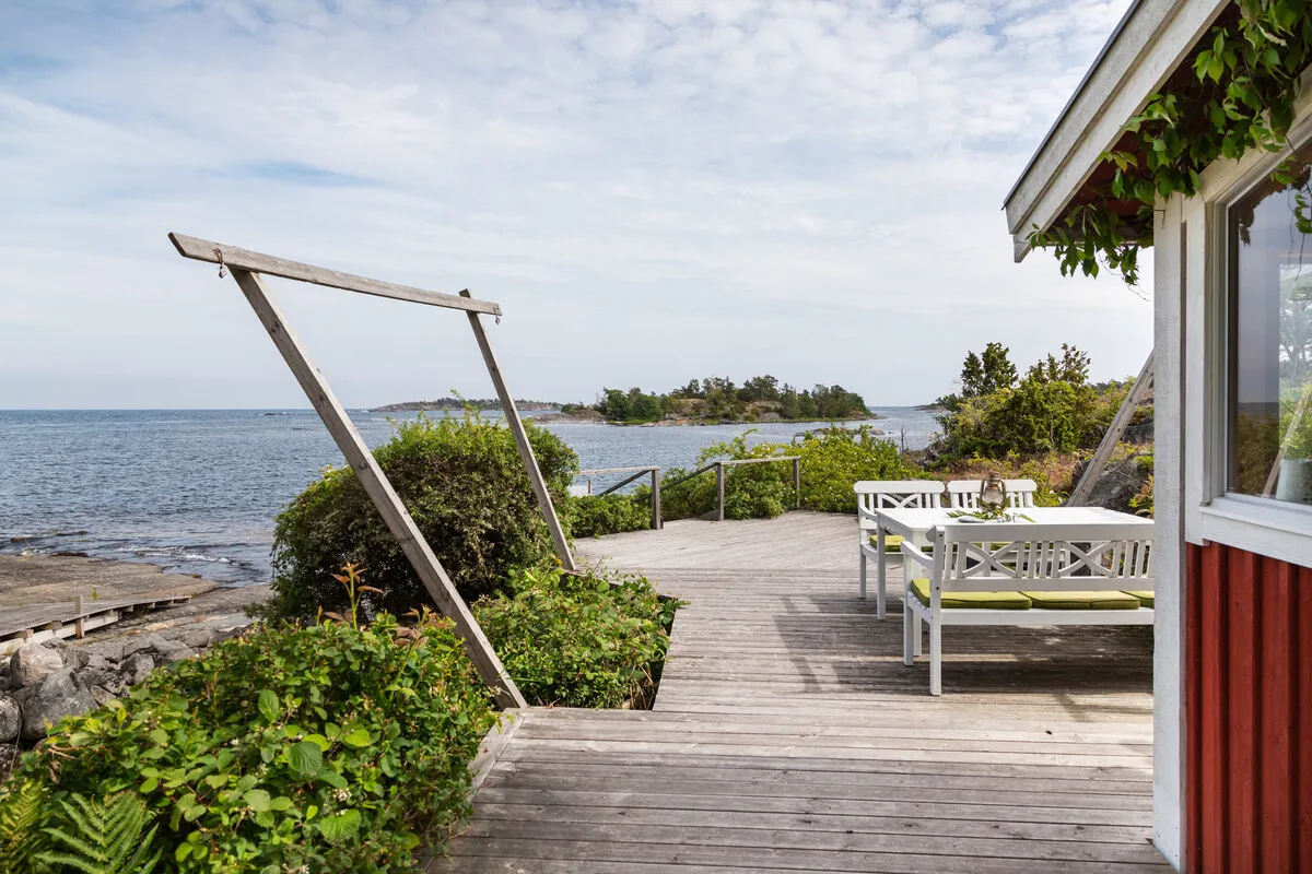 1909 Swedish Coastal Retreat with Expansive Gardens in Loftahammar - View image 30 of 58