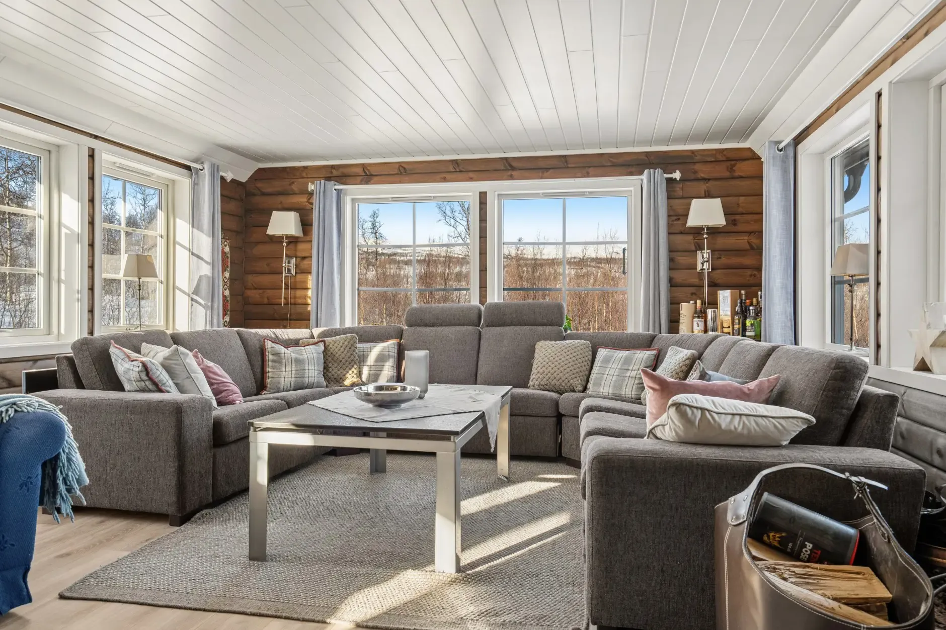 Modern 4-Bedroom Cabin with Mountain Access in Sulitjelma, Norway - View image 8 of 32