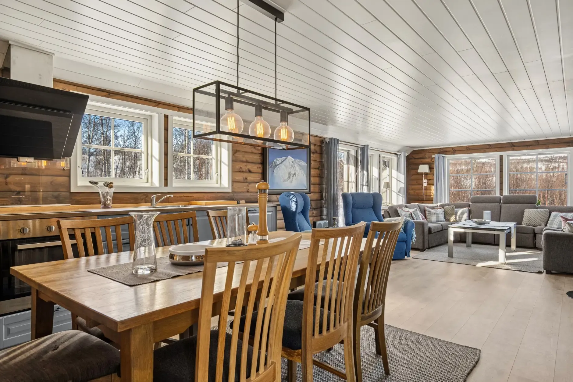 Modern 4-Bedroom Cabin with Mountain Access in Sulitjelma, Norway - View image 10 of 32