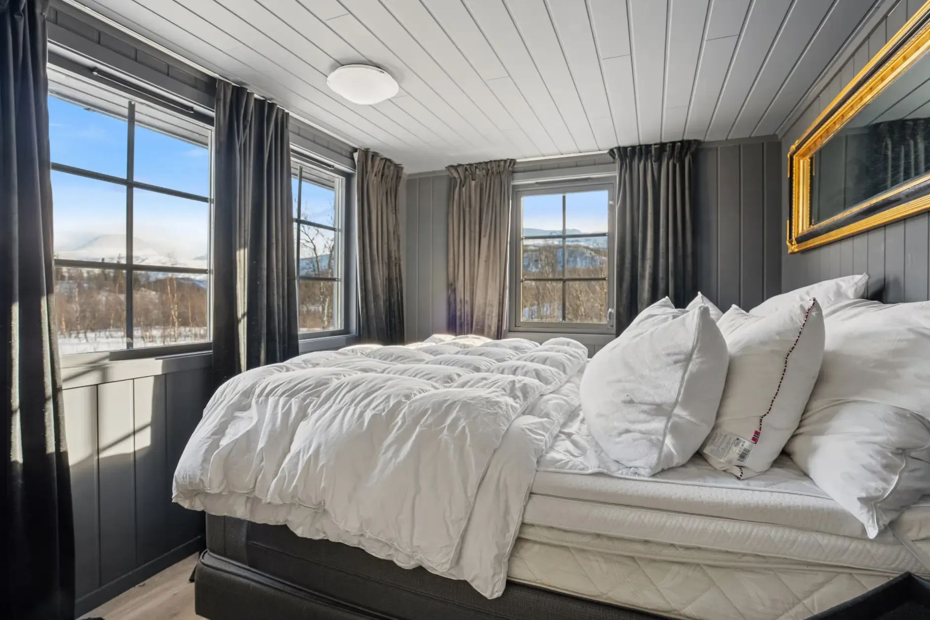Modern 4-Bedroom Cabin with Mountain Access in Sulitjelma, Norway - View image 14 of 32